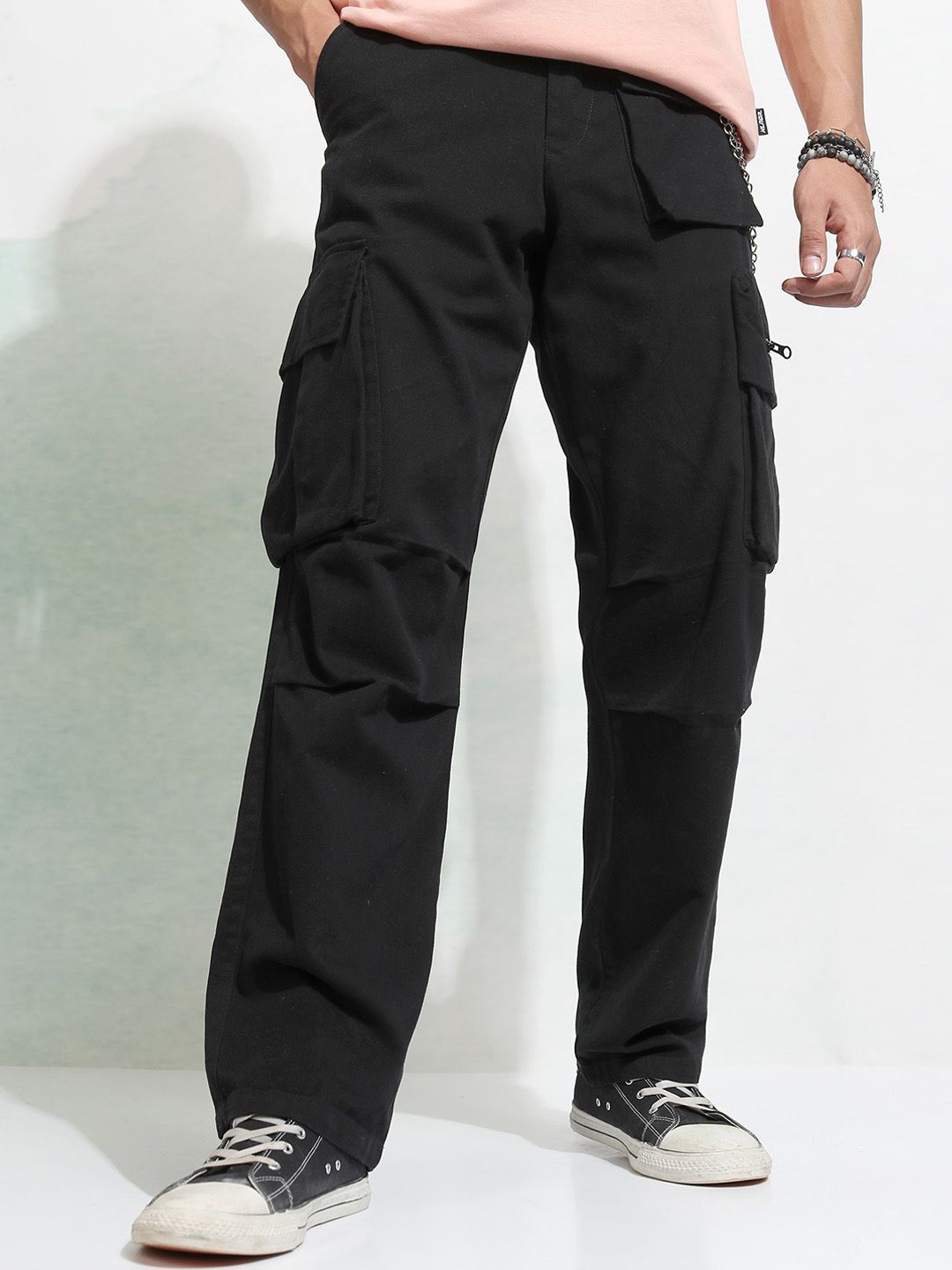 

HIGHLANDER Men Black Mid-Rise Cotton Cargos Trousers