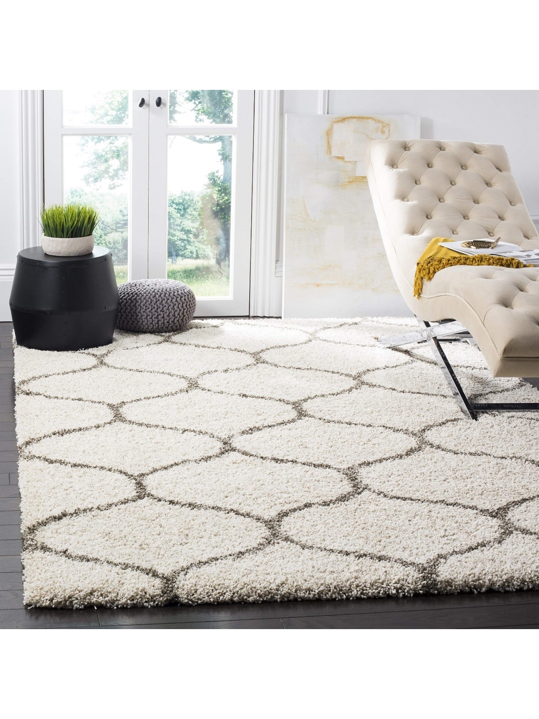 

IMRA CARPET White Floral Handmade Polyester Carpet