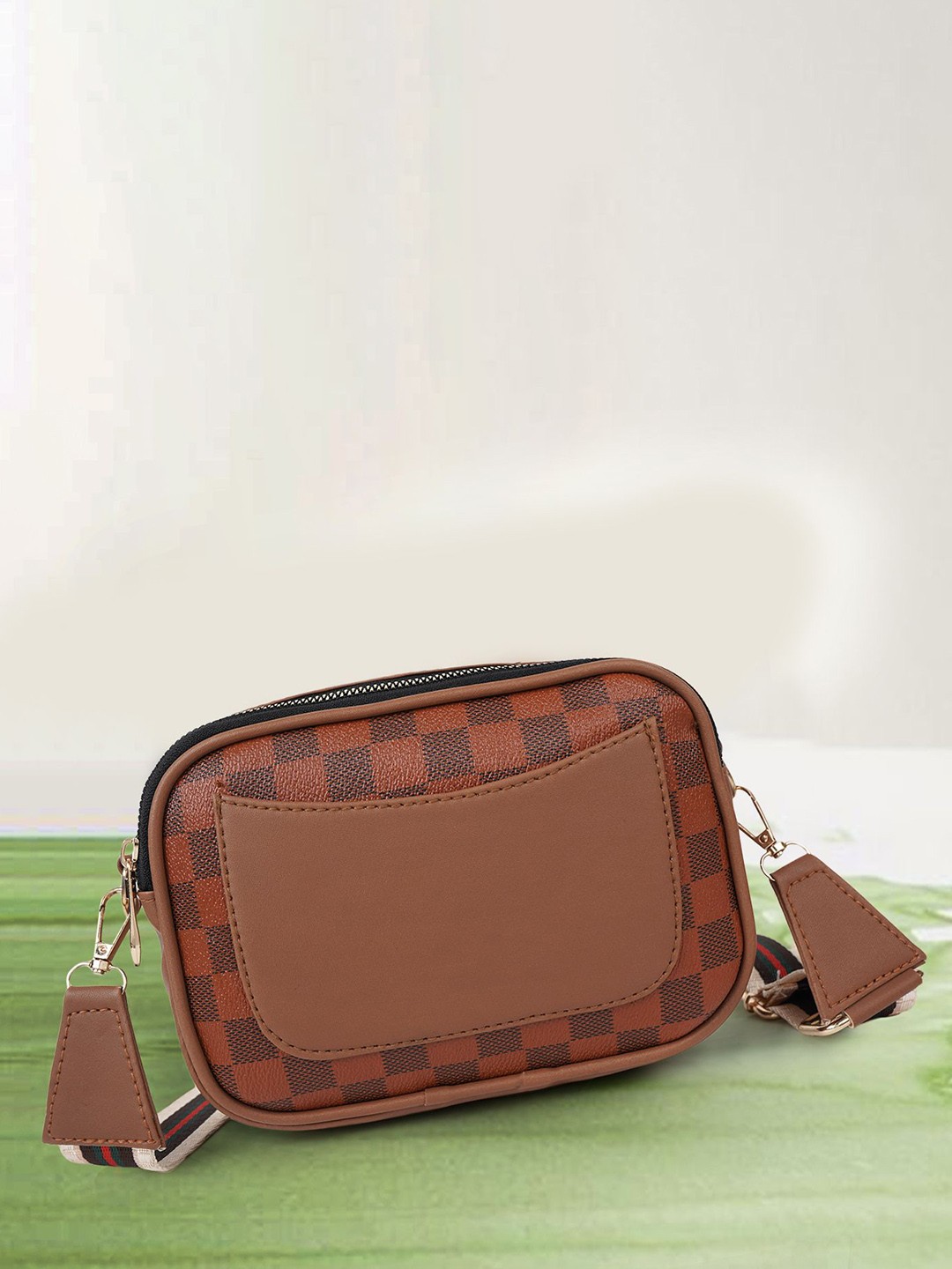 

PARSLEY Structured Sling Bag, Brown
