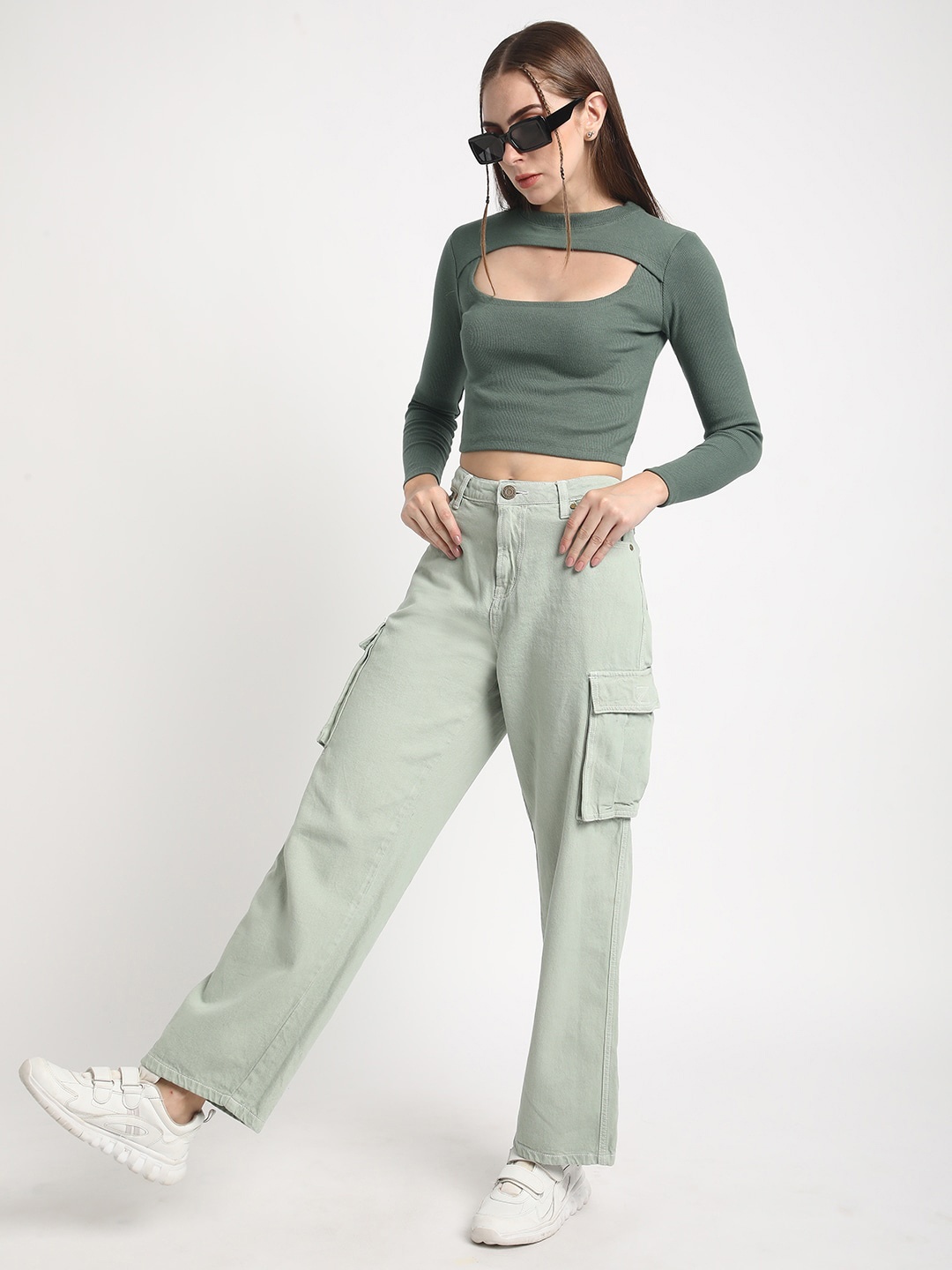 

Bene Kleed Solid Ribbed Front Cut Out Crop Top, Green