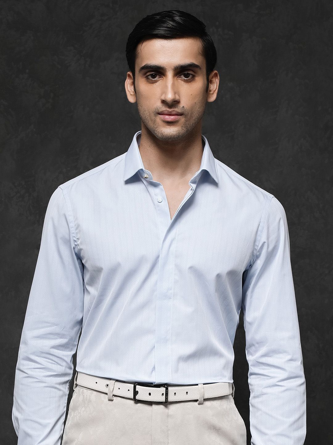 

RARE RABBIT Men Erlane Regular Fit Geometric Printed Spread Collar Shirt, Blue