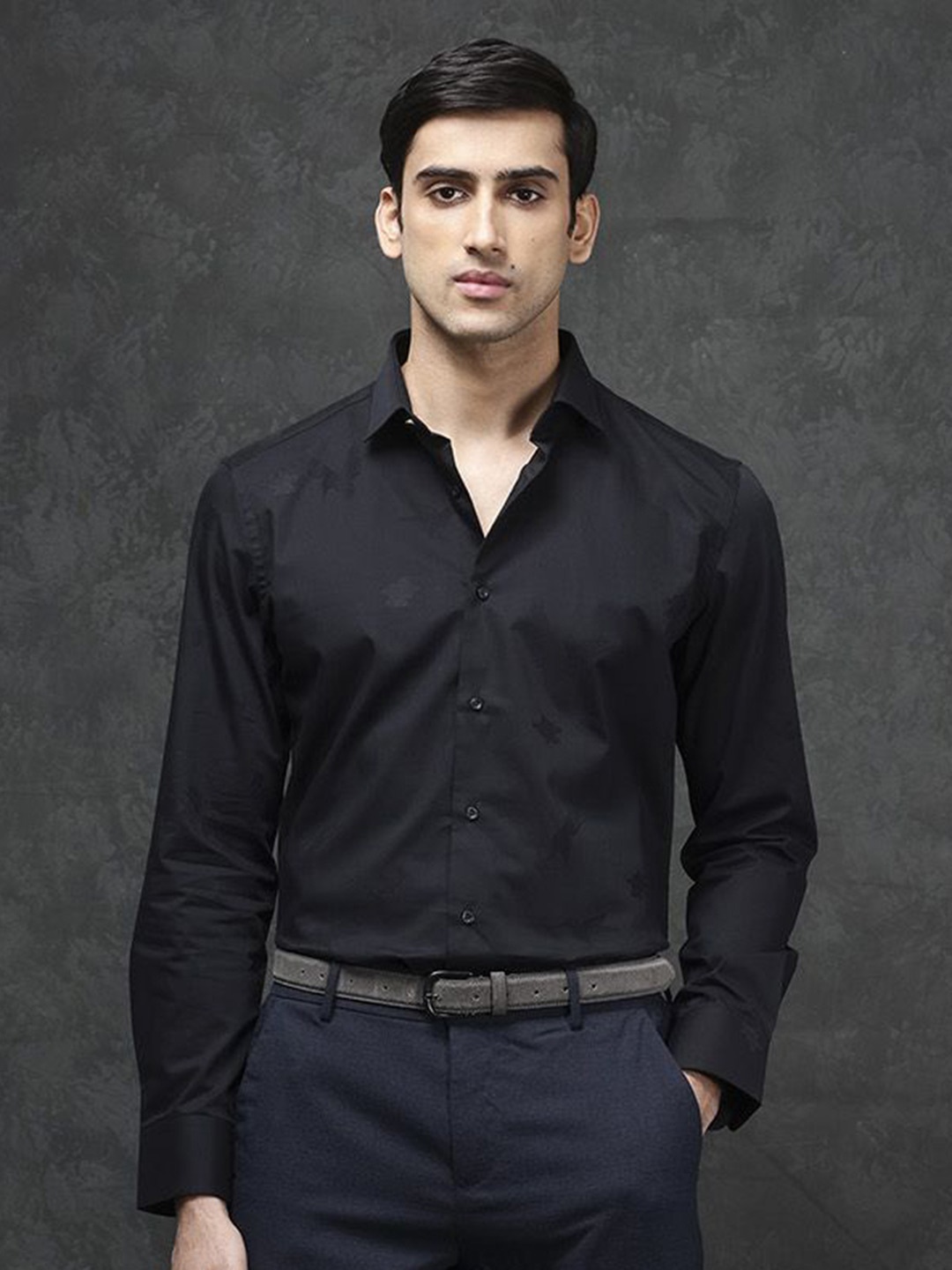 

RARE RABBIT Men Sherd Regular Fit Jacquard Textured Shirt, Black