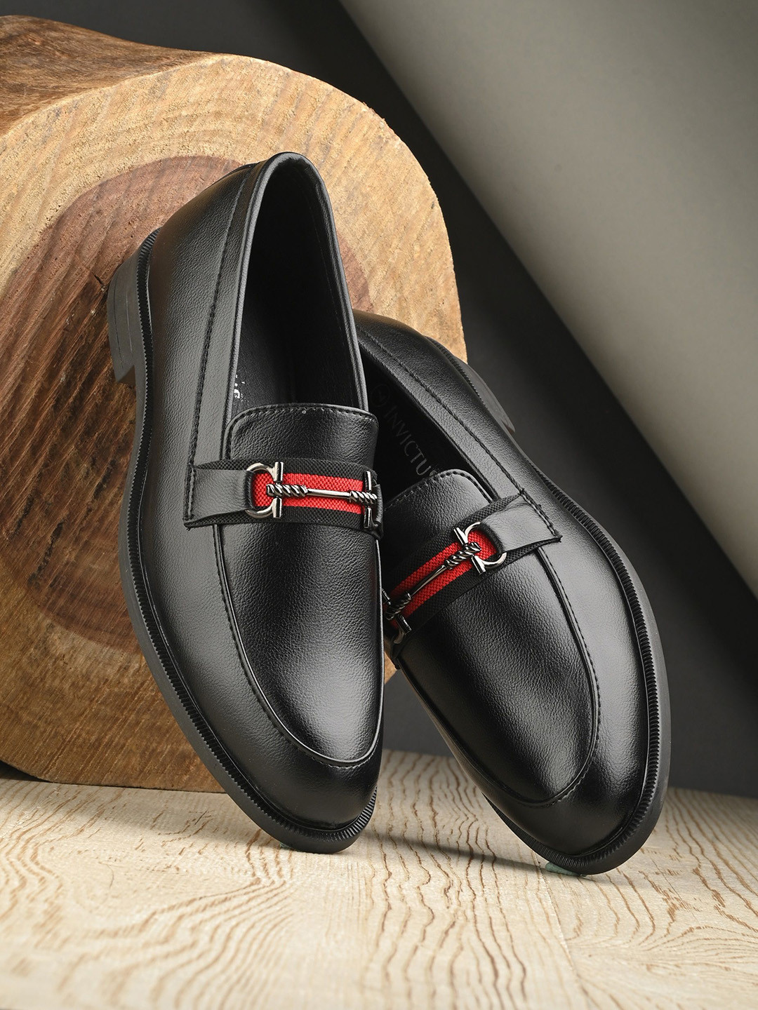 

INVICTUS Men Round Toe Faux Leather Formal Loafers, Black