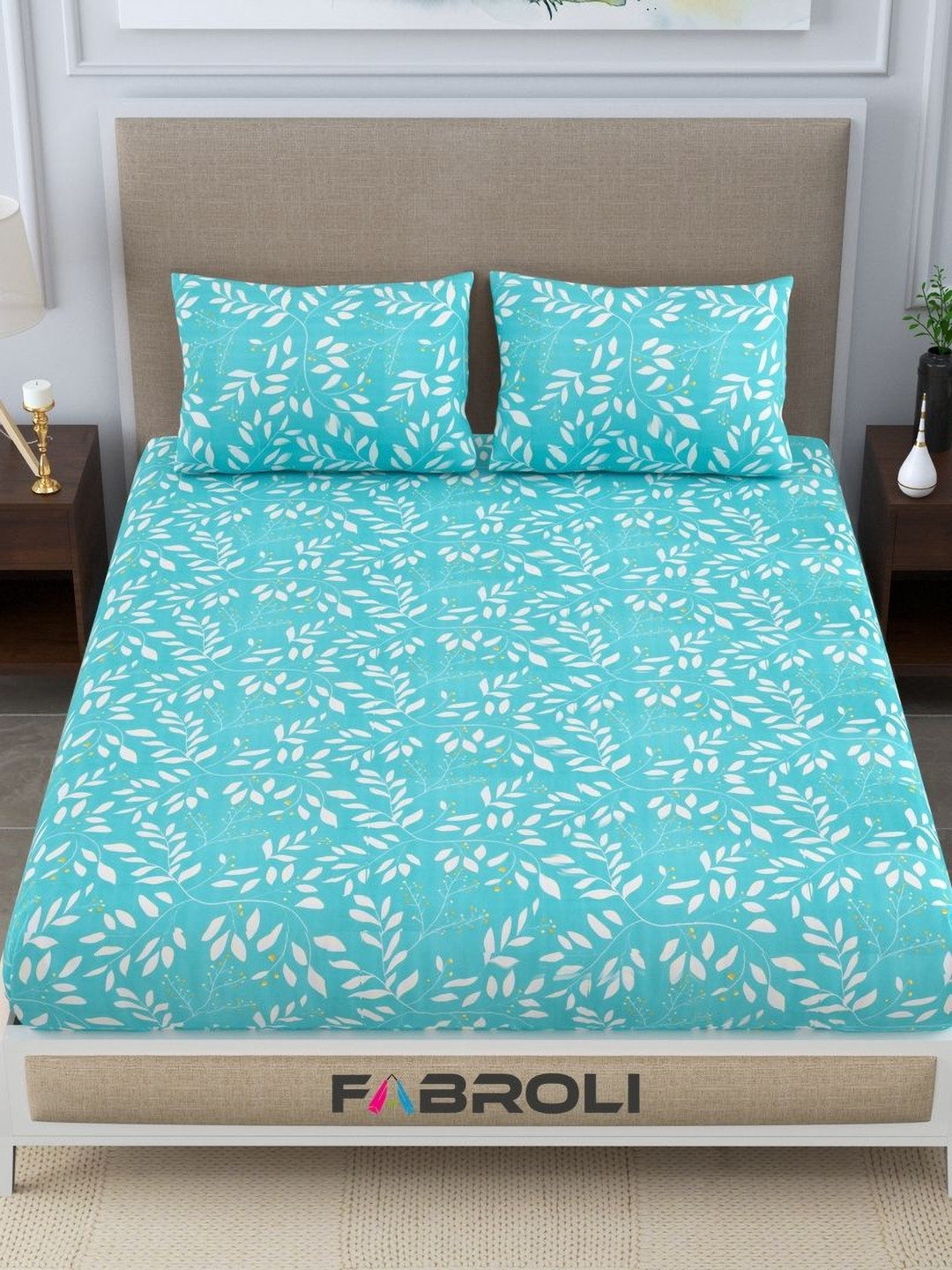 

FABROLI Blue White Floral Printed 250 TC Queen Bedsheet with 2 Pillow Covers