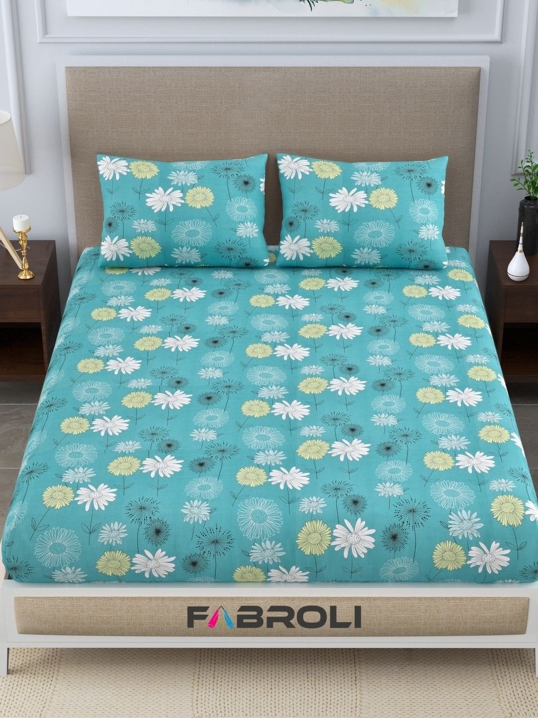 

FABROLI Blue White Floral Printed 250 TC Queen Bedsheet with 2 Pillow Covers