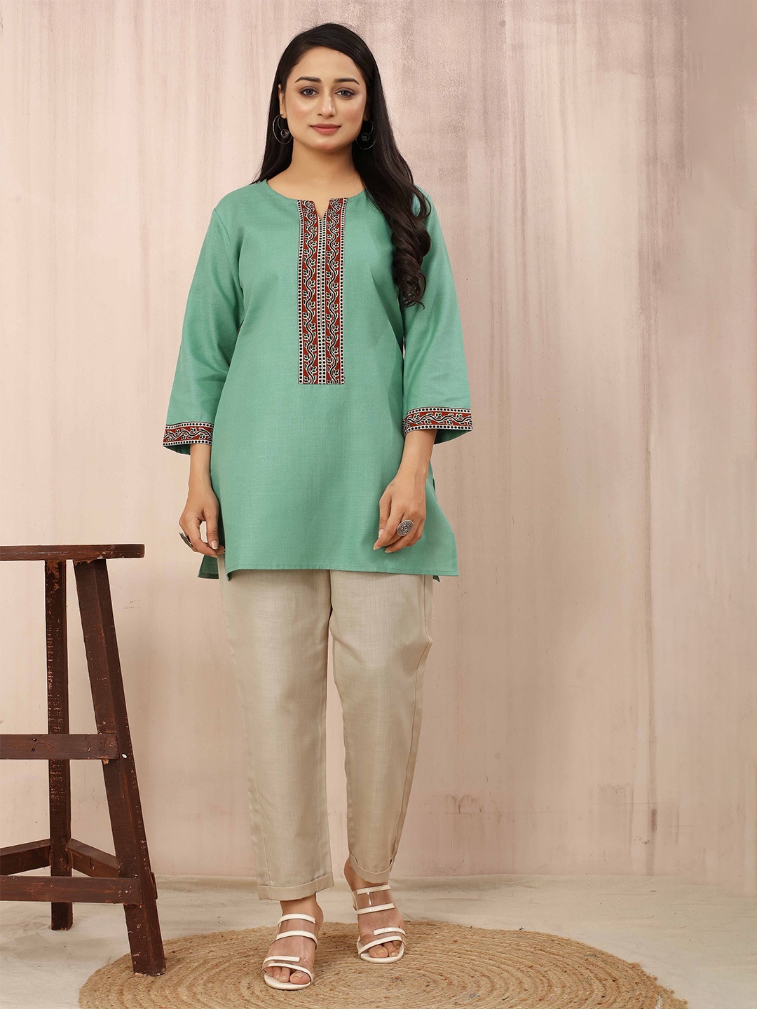 

Odd By Poshaak Floral Printed Notched Round Neck Tunic, Sea green