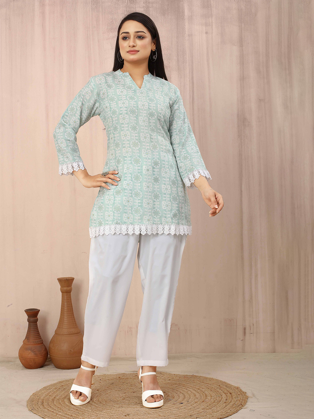 

Odd By Poshaak Mandarin Collar Floral Printed Tunic, Blue
