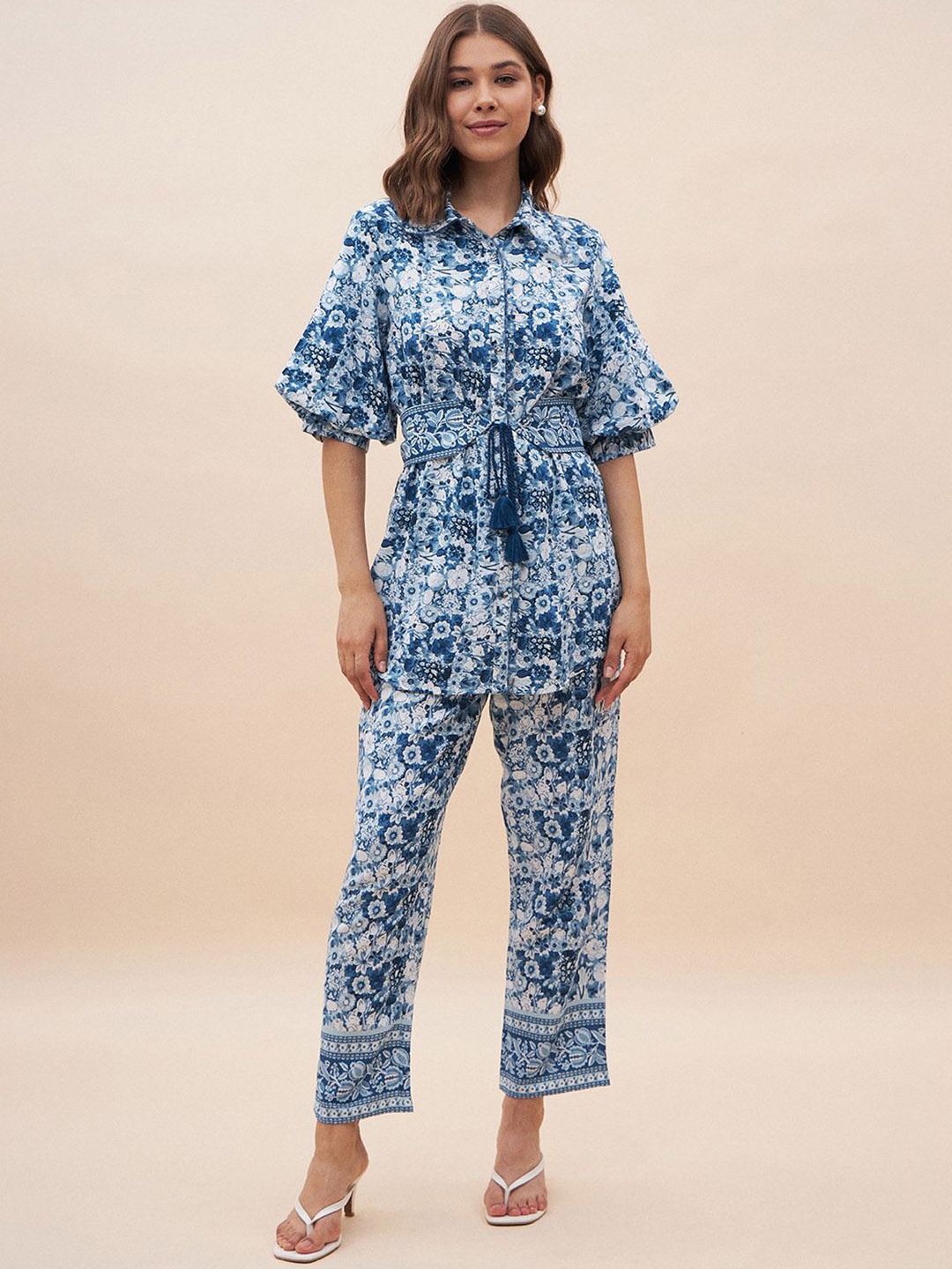 

FEMMELLA Floral Printed Spread Collar Shirt With Trousers, Blue