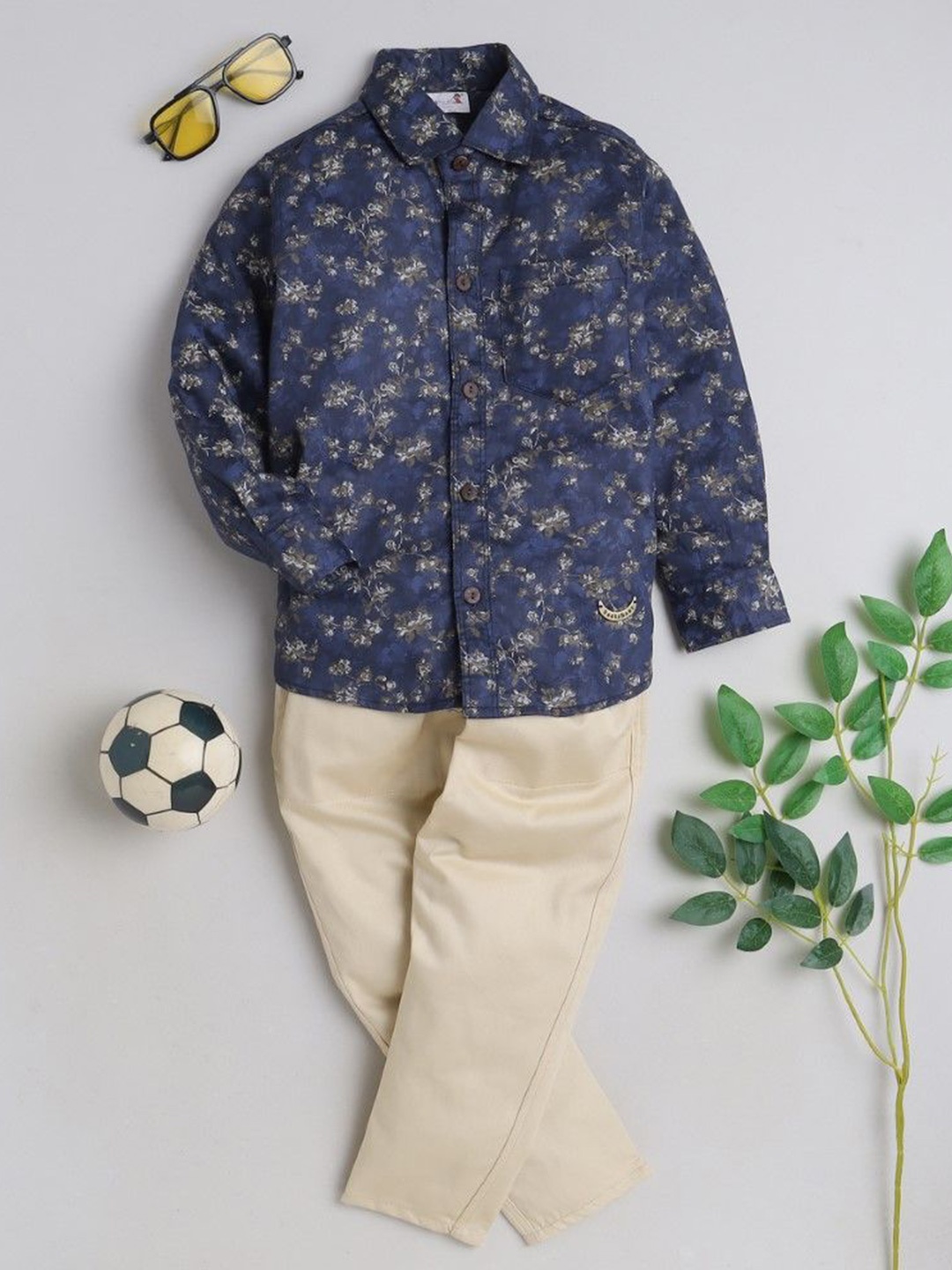 

BAATCHEET Boys Printed Pure Cotton Shirt with Trousers, Navy blue