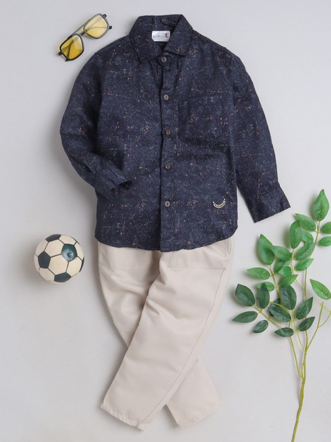 

BAATCHEET Boys Printed Pure Cotton Shirt with Trousers, Navy blue