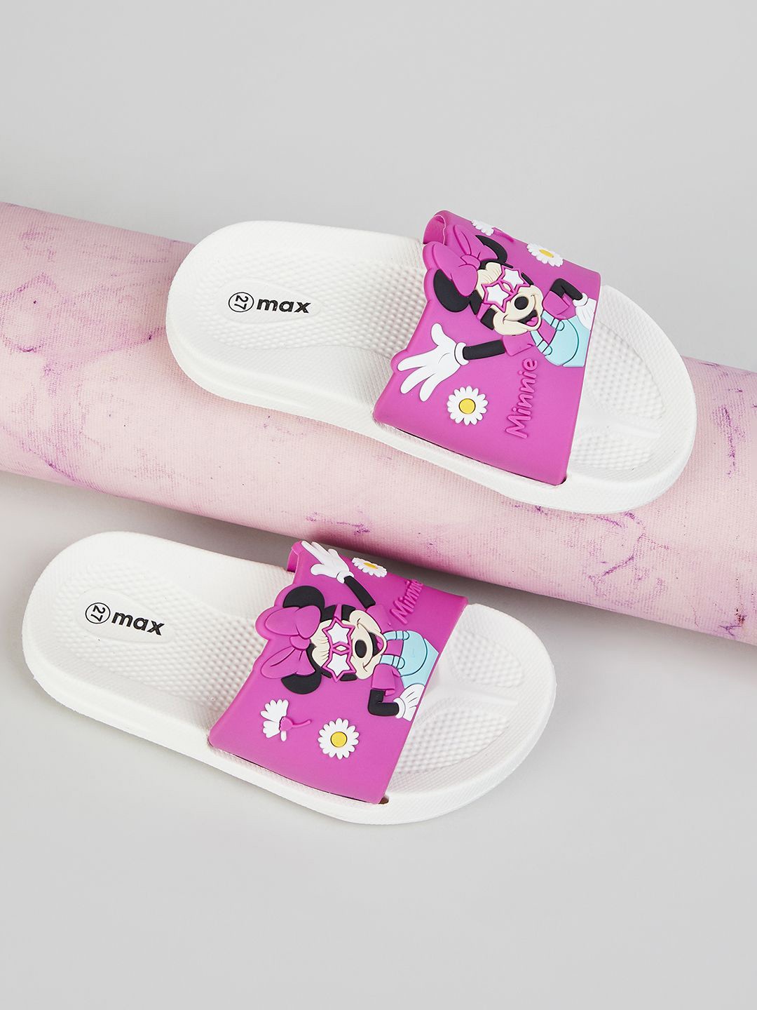 

max Girls Minnie Mouse Printed Sliders, Purple