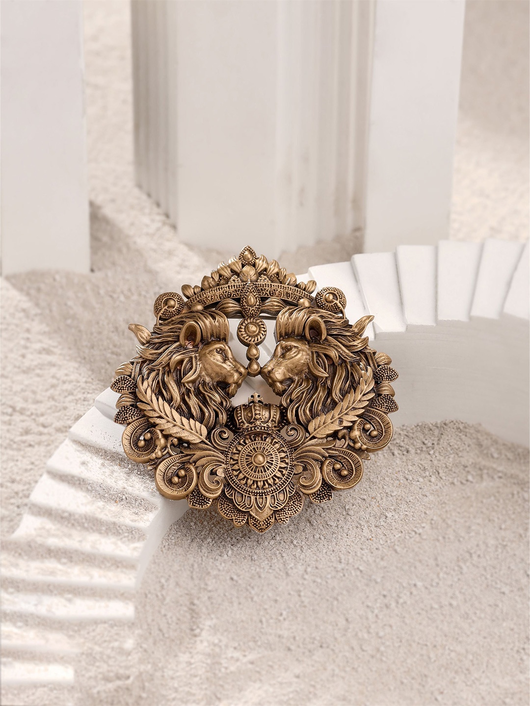 

COSA NOSTRAA Men Lion Sheild Brooch, Gold