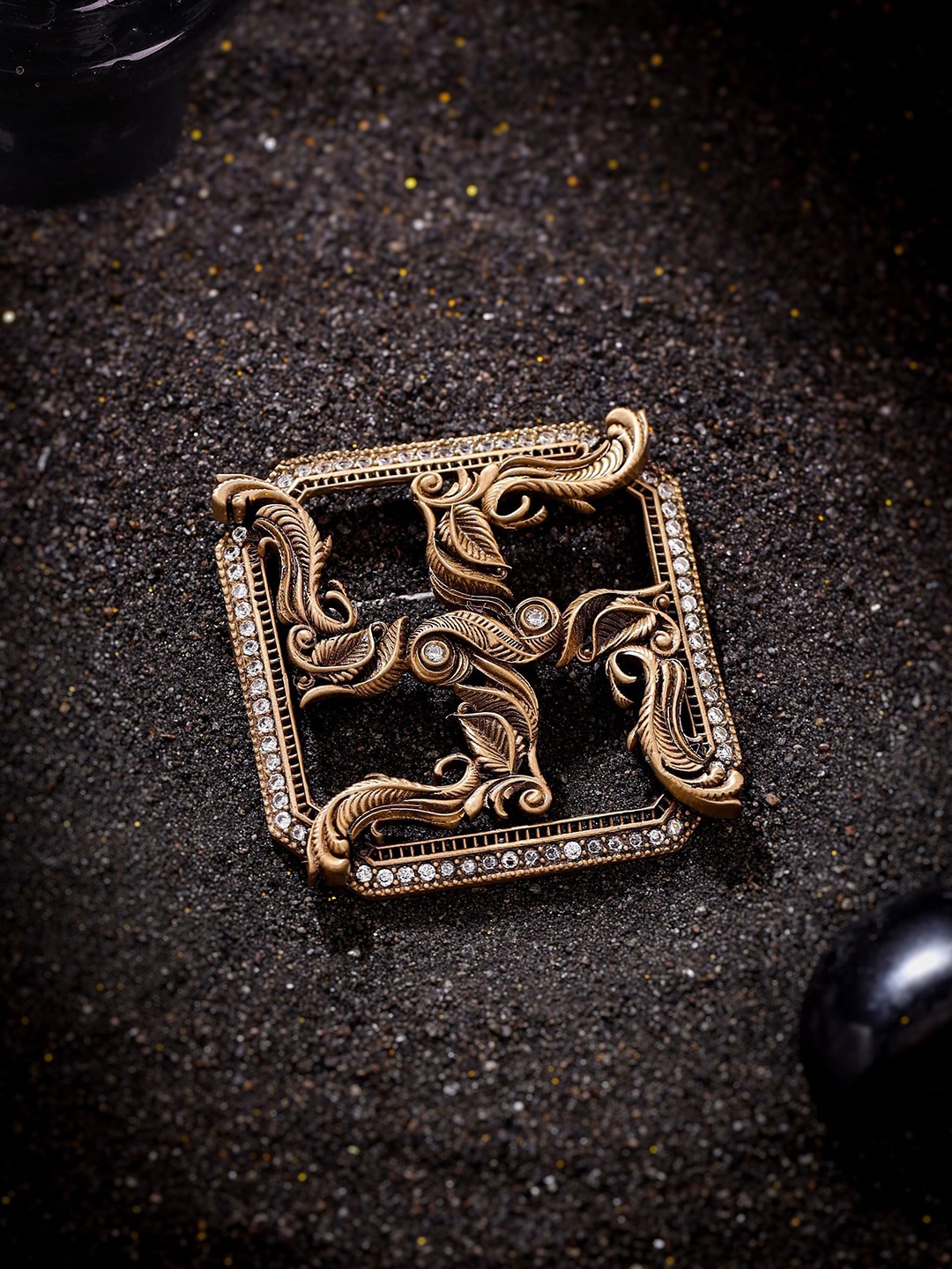 

COSA NOSTRAA Men Box Swastik Brooch, Metallic