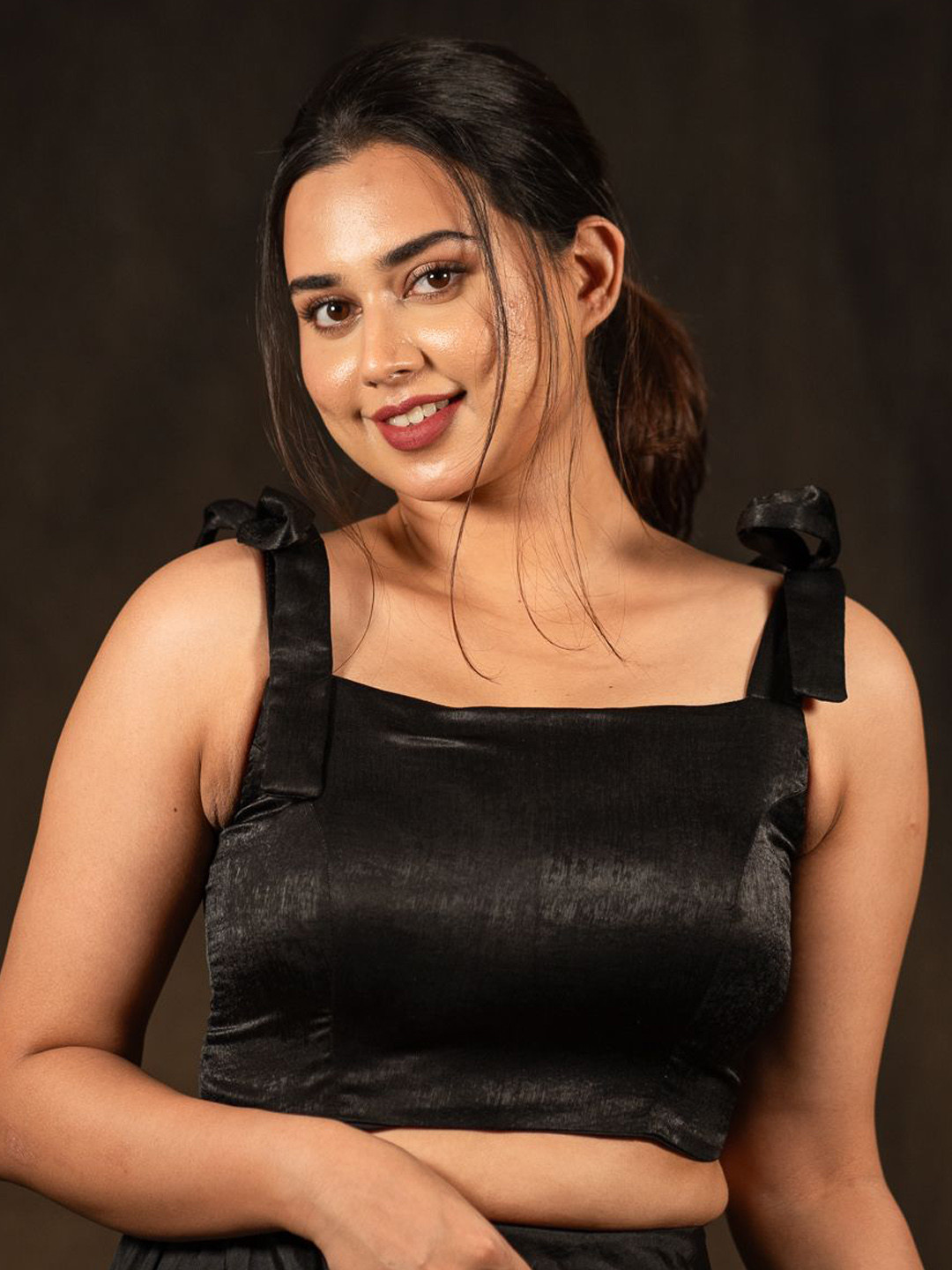 

I LOVE SAREES Padded Square Neck Tie Ups Detail Velvet Crop Saree Blouse, Black