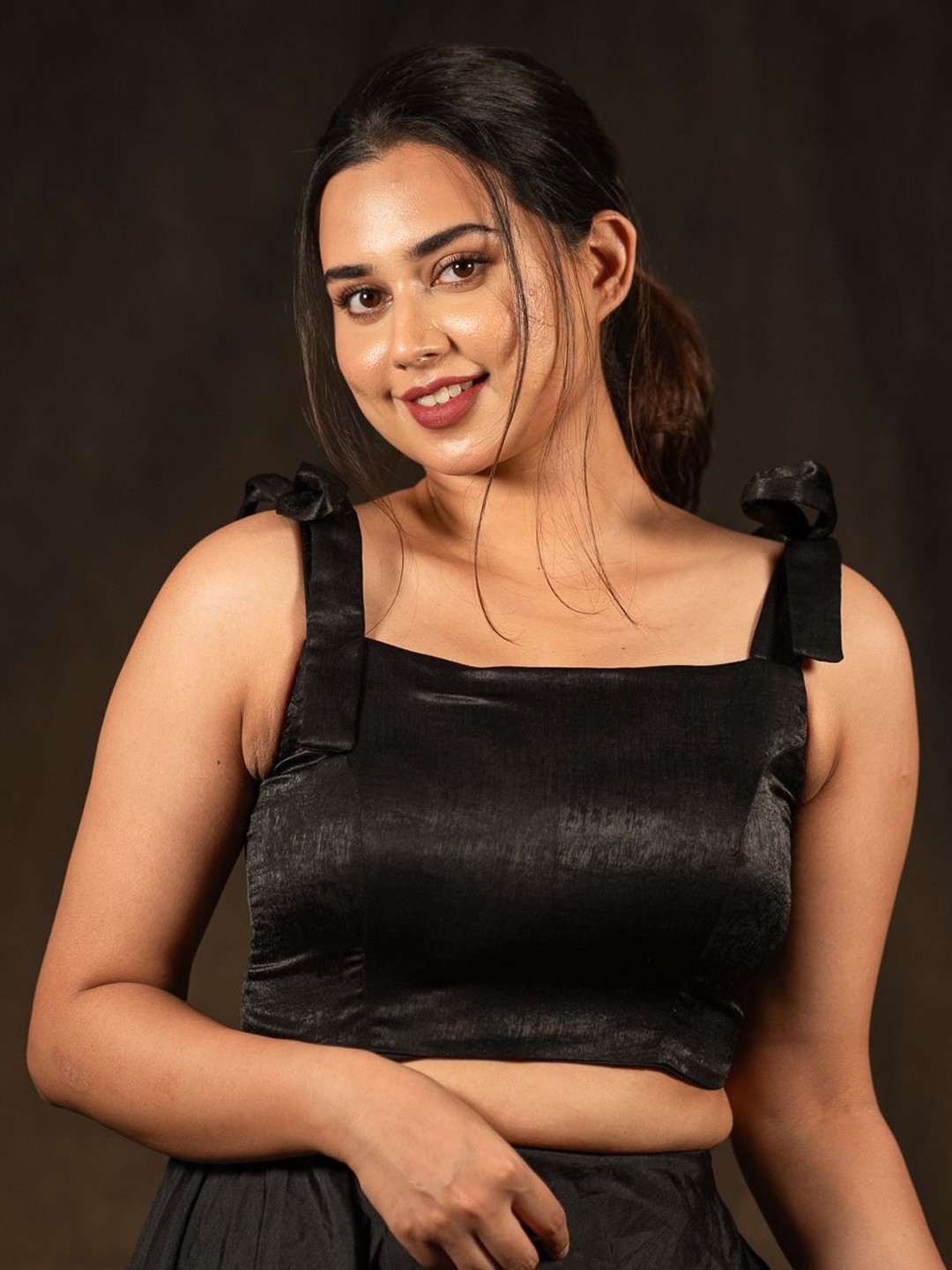 

I LOVE SAREES Padded Square Neck Tie Ups Detail Velvet Crop Saree Blouse, Black