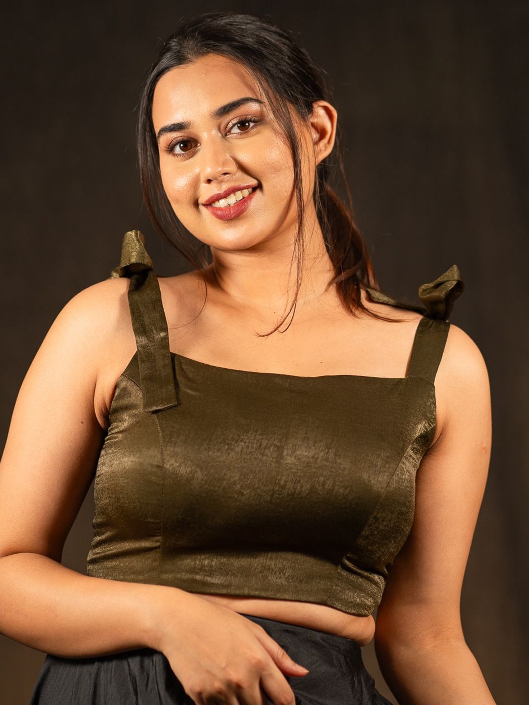 

I LOVE SAREES Padded Square Neck Tie Ups Detail Velvet Crop Saree Blouse, Green