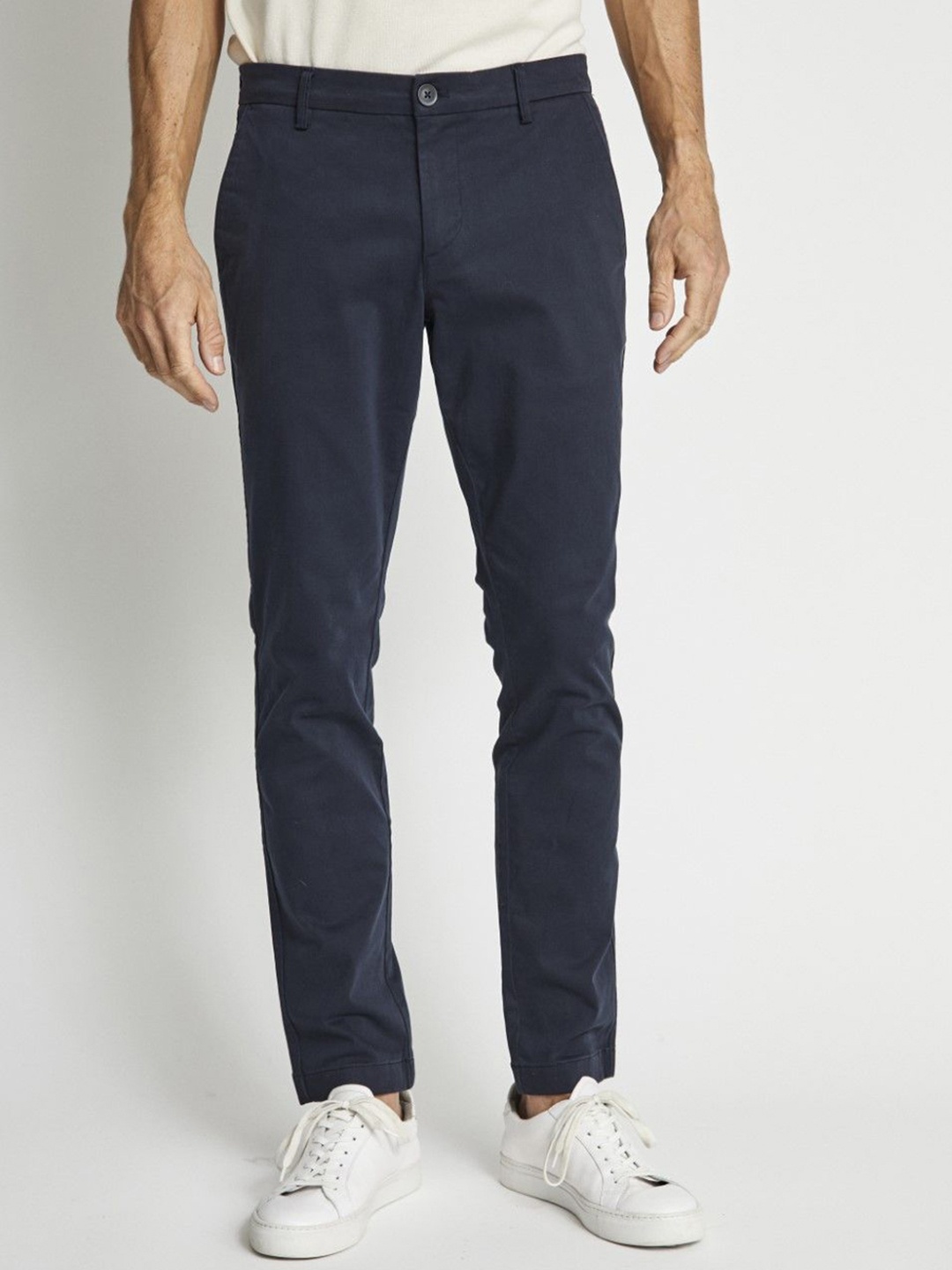 

Bruun & Stengade Men Mid-Rise Regular Fit Trousers, Blue