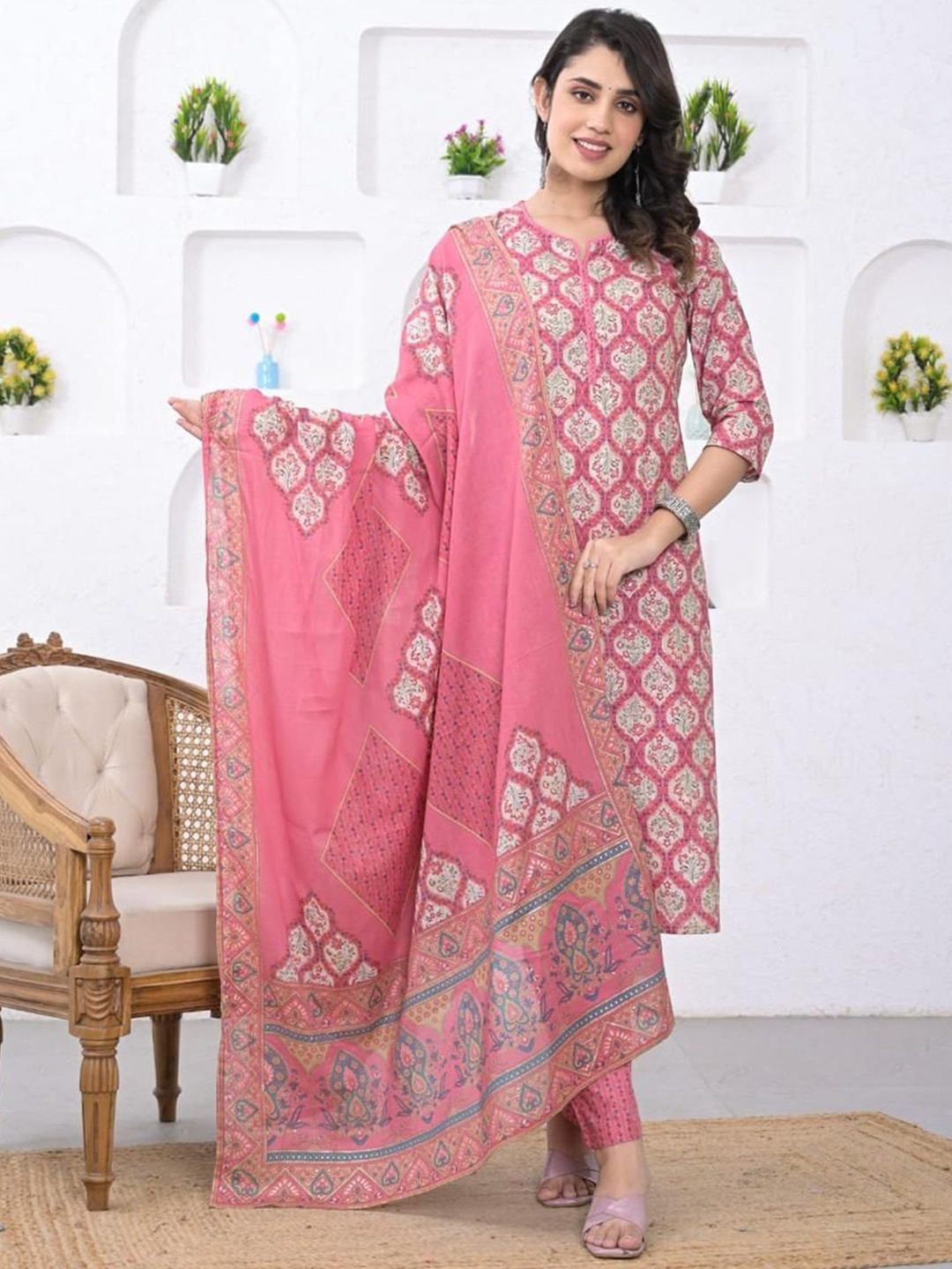 

Advya Ethnic Motifs Printed Regular Pure Cotton Kurta with Trousers & Dupatta, Pink