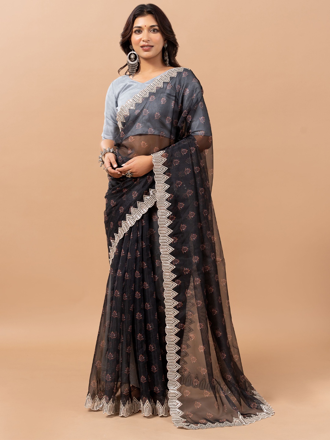 

VIRICA Floral Sequinned Organza Bandhani Saree, Black
