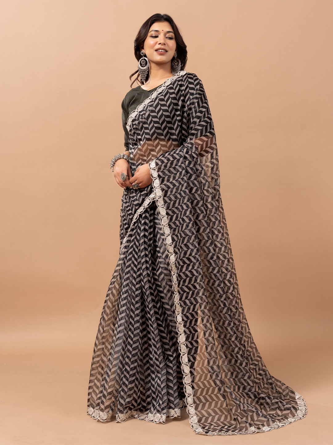 

VIRICA Sequinned Organza Saree, Black