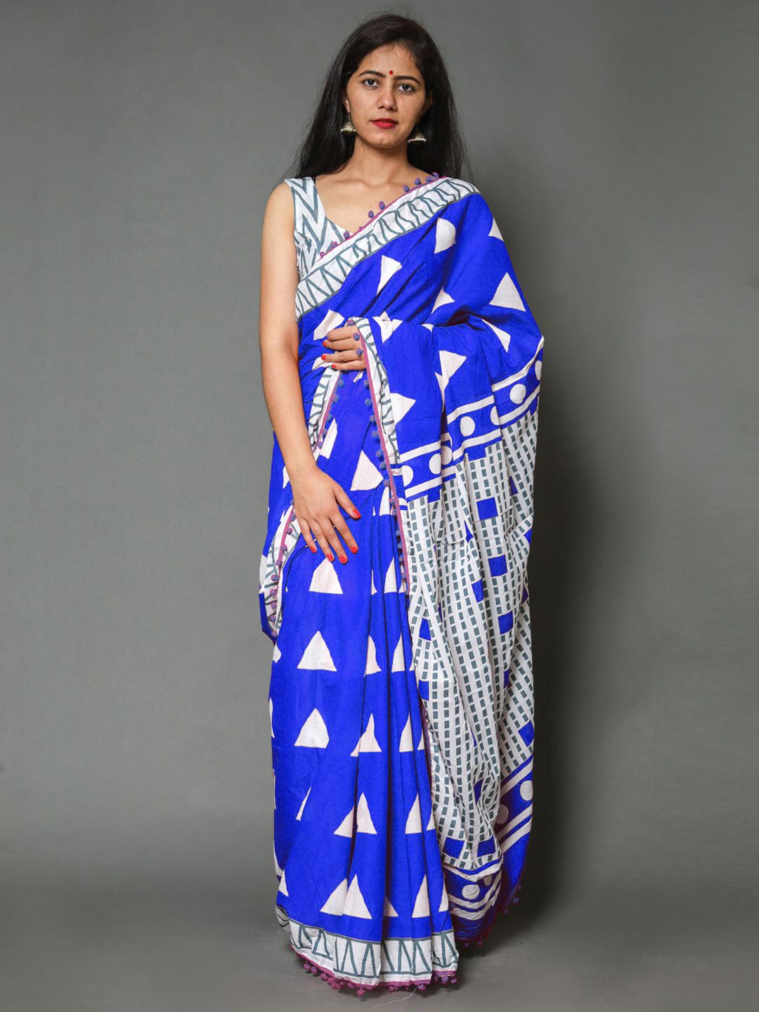 

KALINI Geometric Printed Pure Cotton Saree, Navy blue