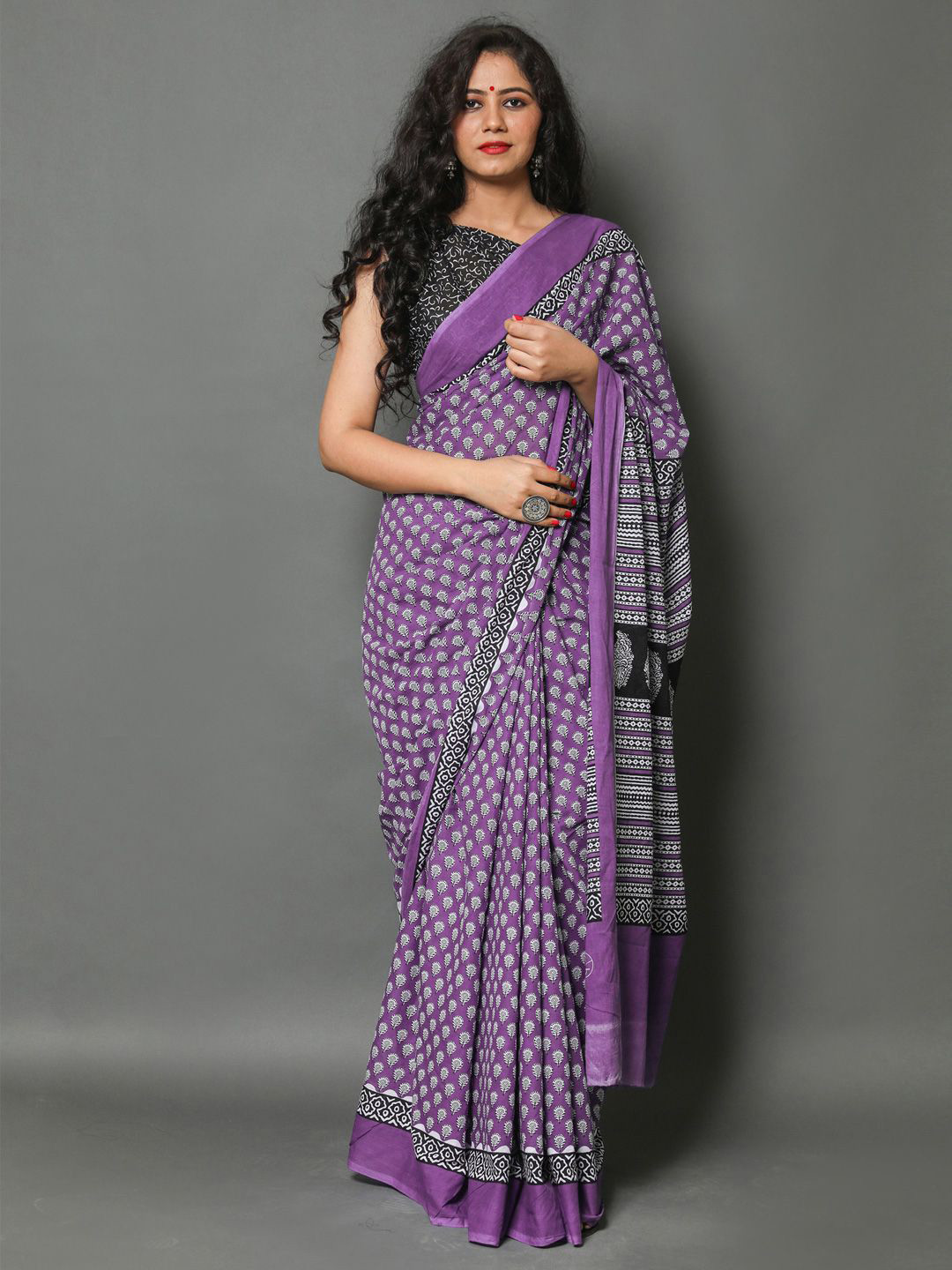 

KALINI Floral Printed Pure Cotton Saree, Lavender