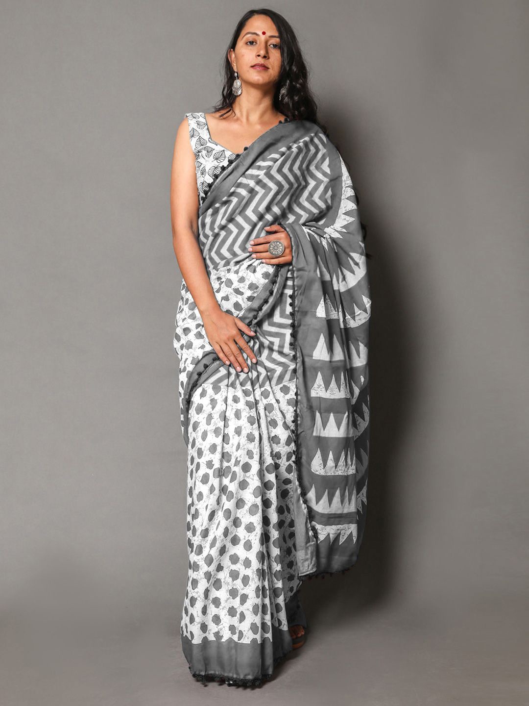 

KALINI Print Pure Cotton Saree, Grey