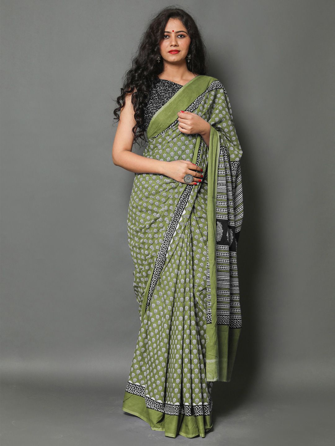 

KALINI Floral Printed Pure Cotton Saree, Olive