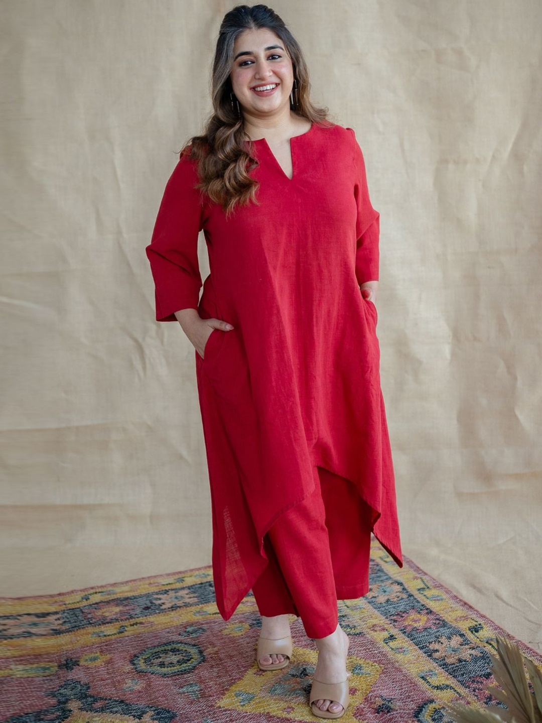 

THE INDIAN ETHNIC CO Round Neck Pure Cotton Tunic With Trousers, Red