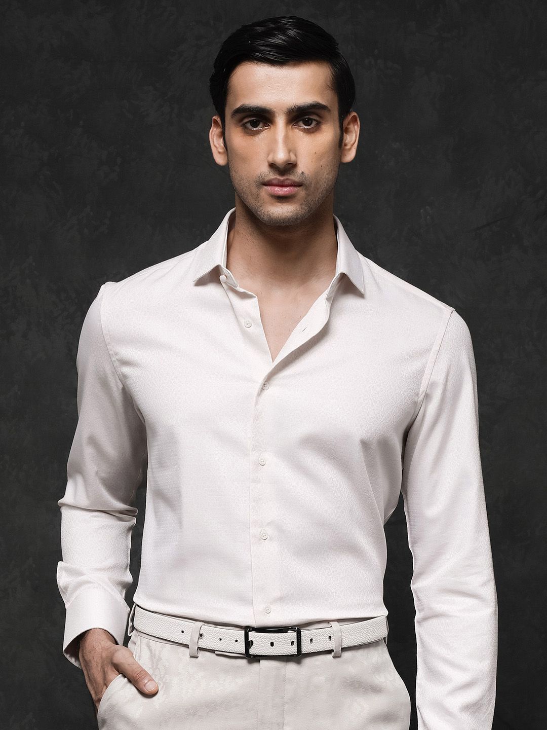 

RARE RABBIT Men Veloc Regular Fit Spread Collar Textured Formal Shirt, Off white