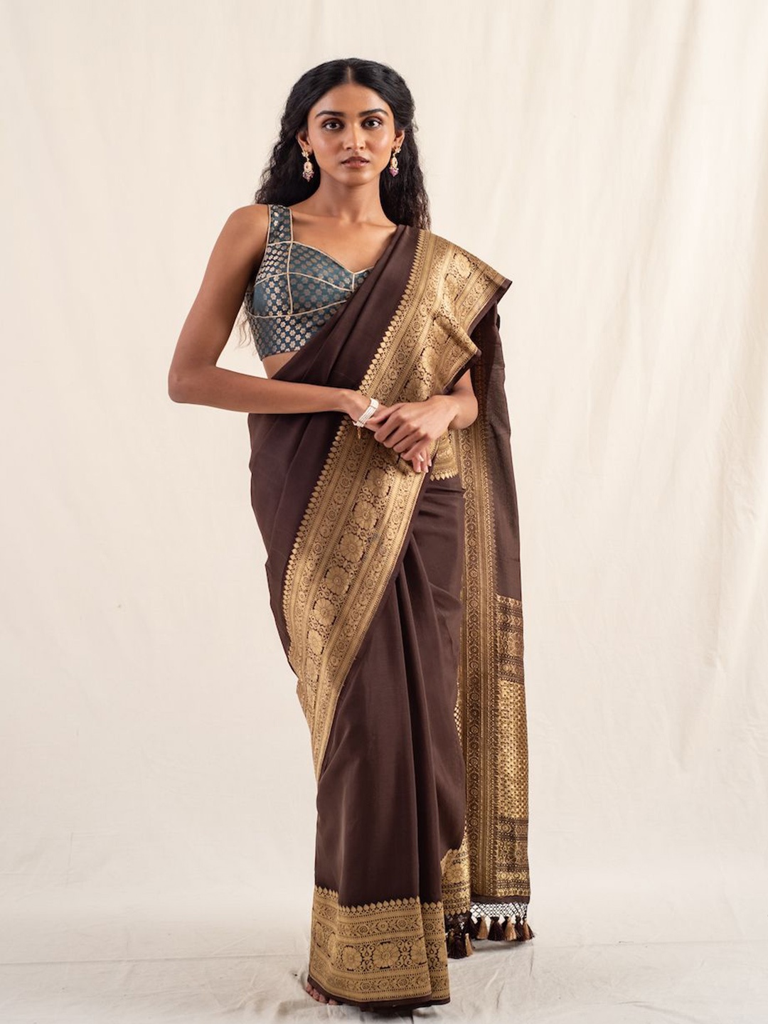 

PriyankaRaajiv Woven Design Zari Pure Silk Banarasi Saree, Brown