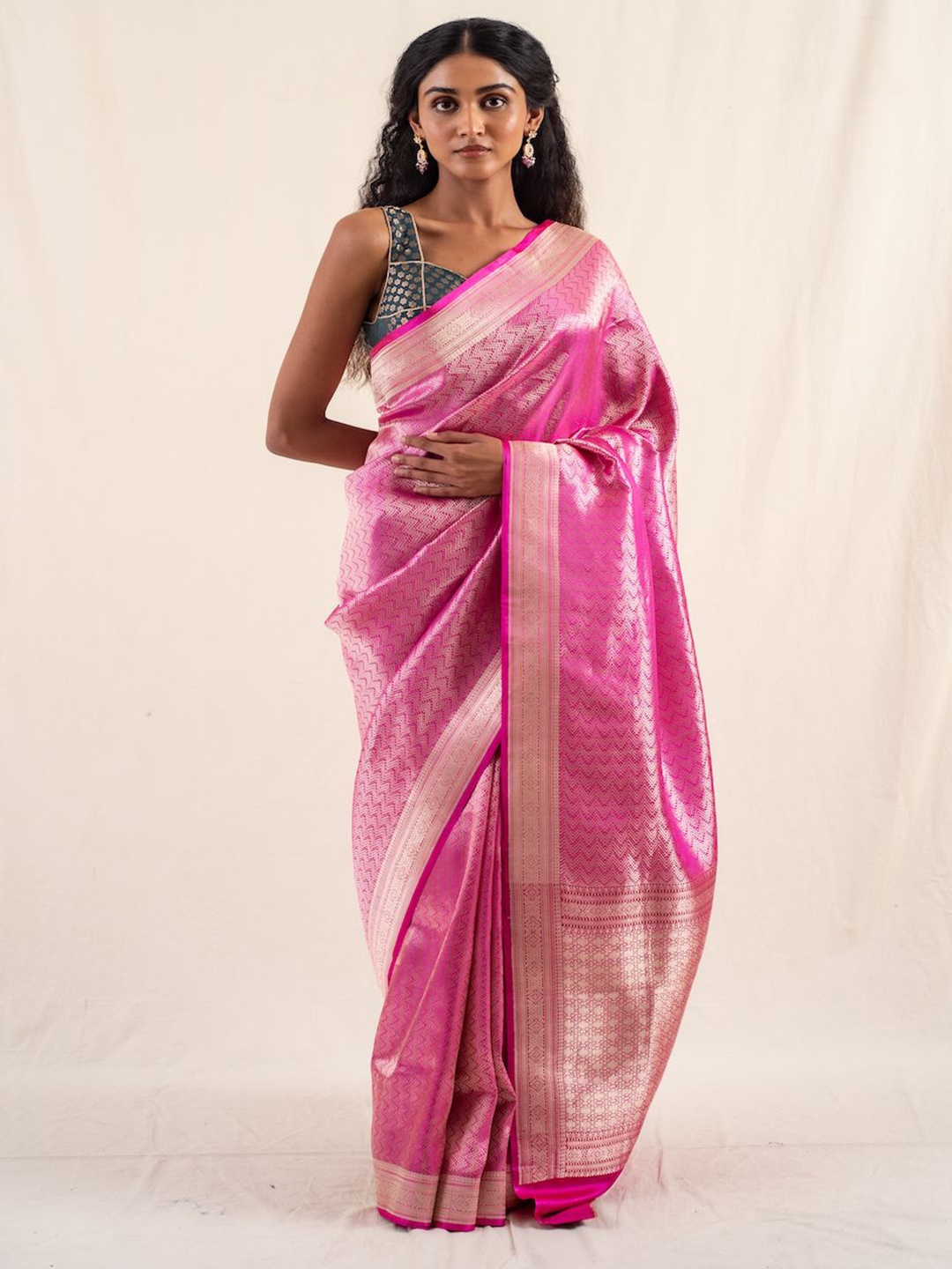 

PriyankaRaajiv Woven Design Zari Pure Silk Banarasi Saree, Pink