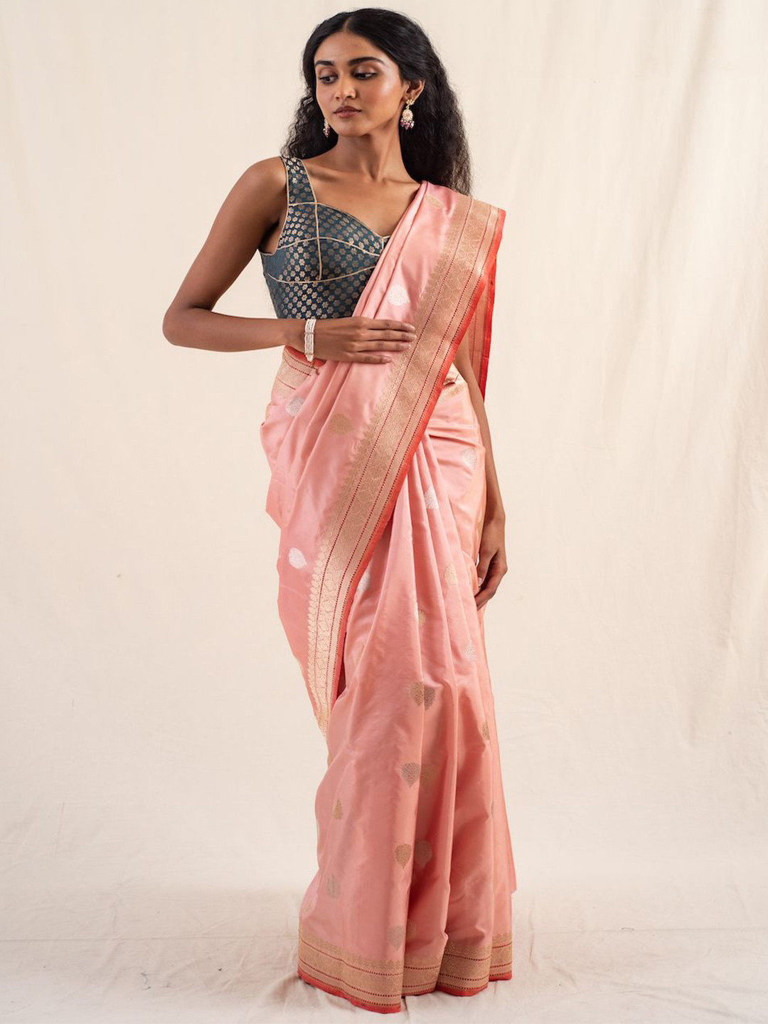 

PriyankaRaajiv Floral Zari Pure Silk Banarasi Saree, Coral