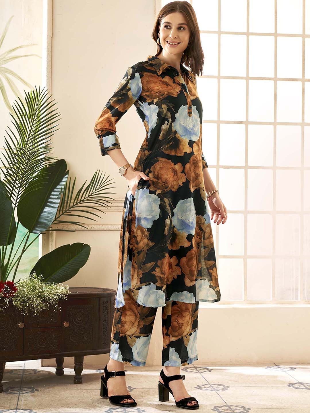 

Anouk Floral Printed Shirt Collar Roll-up Sleeves Tunic & Trousers, Black