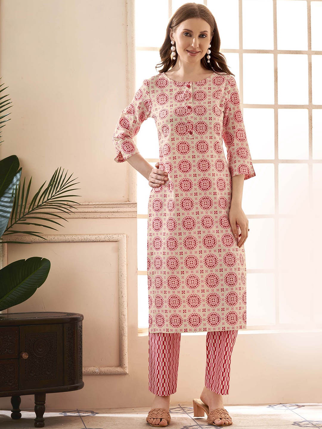 

Anouk Off White Geometric Printed Pure Cotton Straight Kurta with Trousers