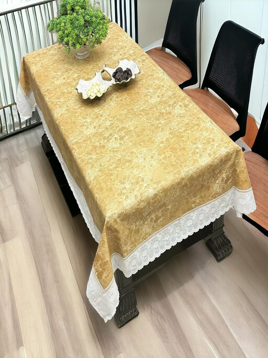 

CASA-NEST Gold-Toned & White Abstract Printed Rectangle Slip Resistant Table Cover