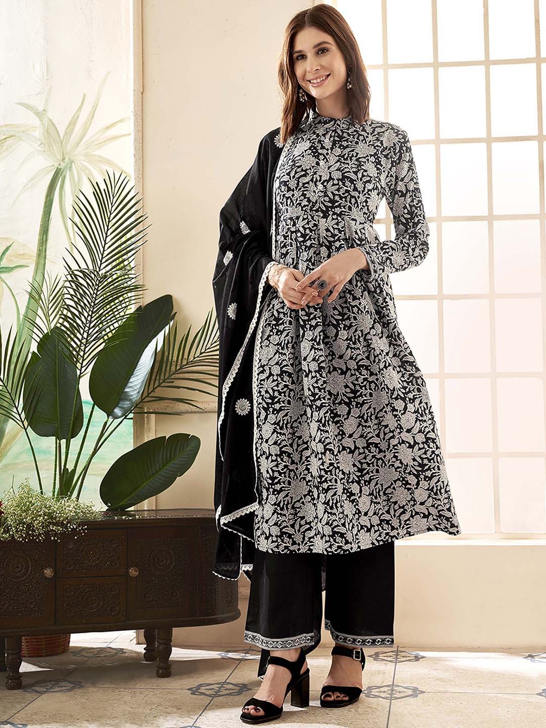 

Anouk Floral Printed Mandarin Collar Pure Cotton Anarkali Kurta with Palazzos & Dupatta, Black