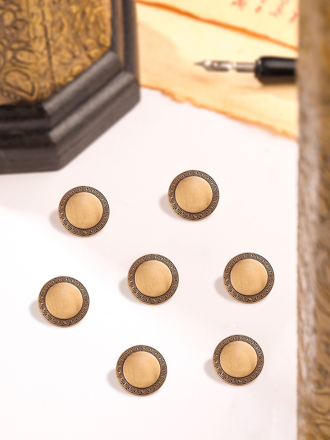 

COSA NOSTRAA Men Set Of 7 Swagger Button Brooches, Gold