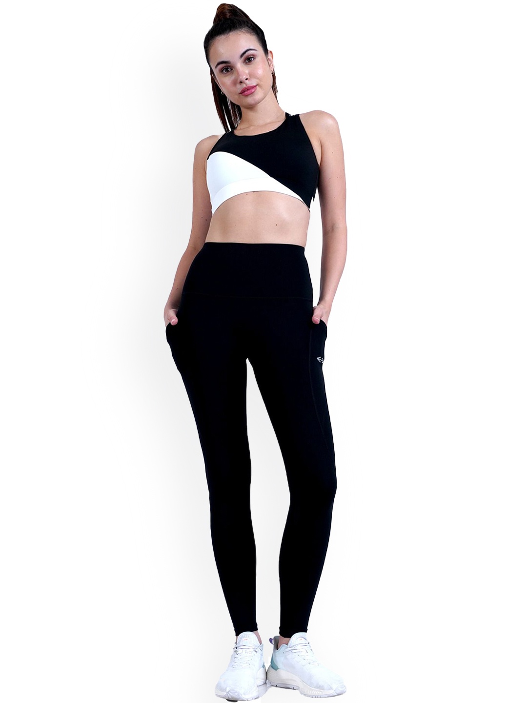 

STRCH Dry Fit Ankle Length Sports Tights, Black