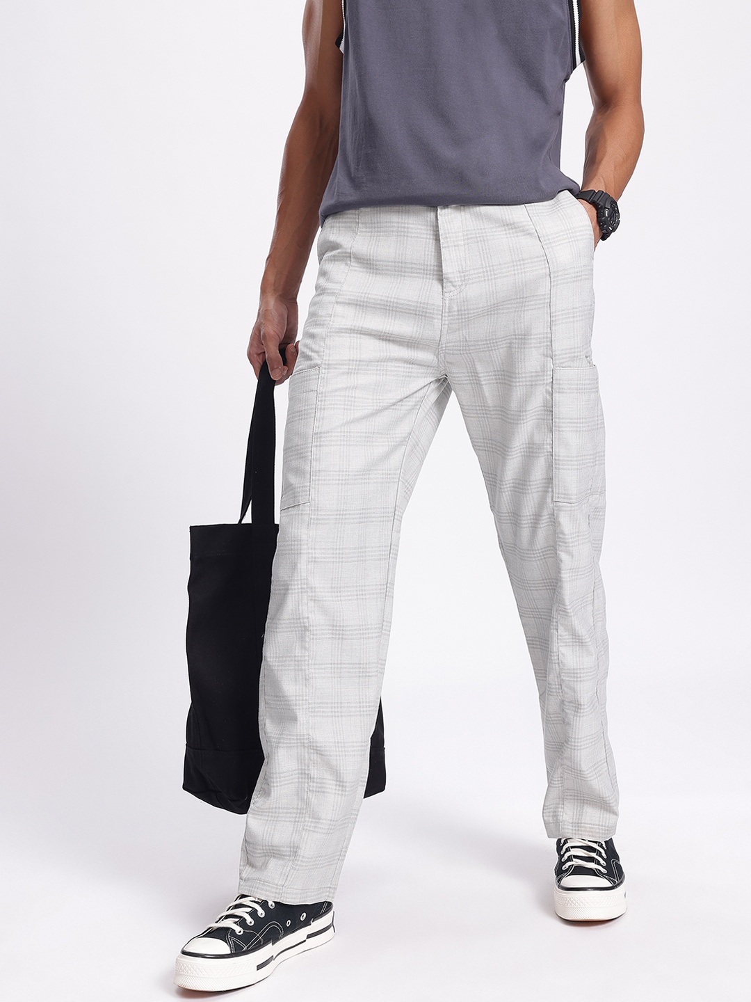 

Kook N Keech Men Dapper Checked Panelled Cargo Trousers, Grey