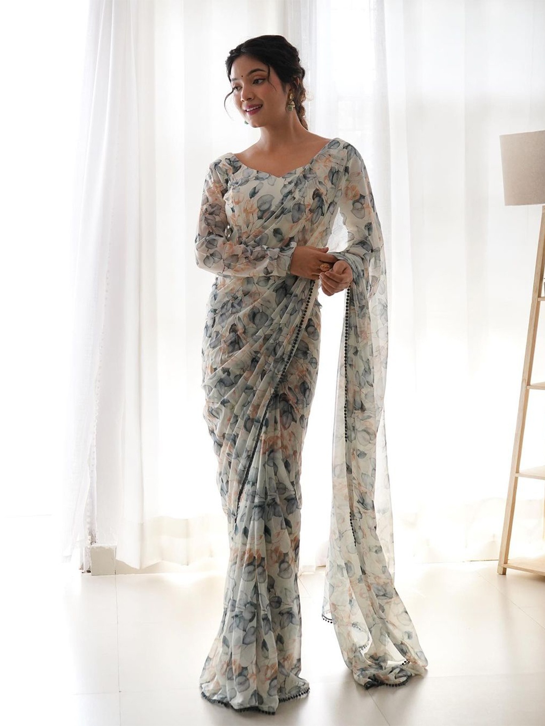

Ethnic Yard Floral Pure Georgette Ready to Wear Saree, White