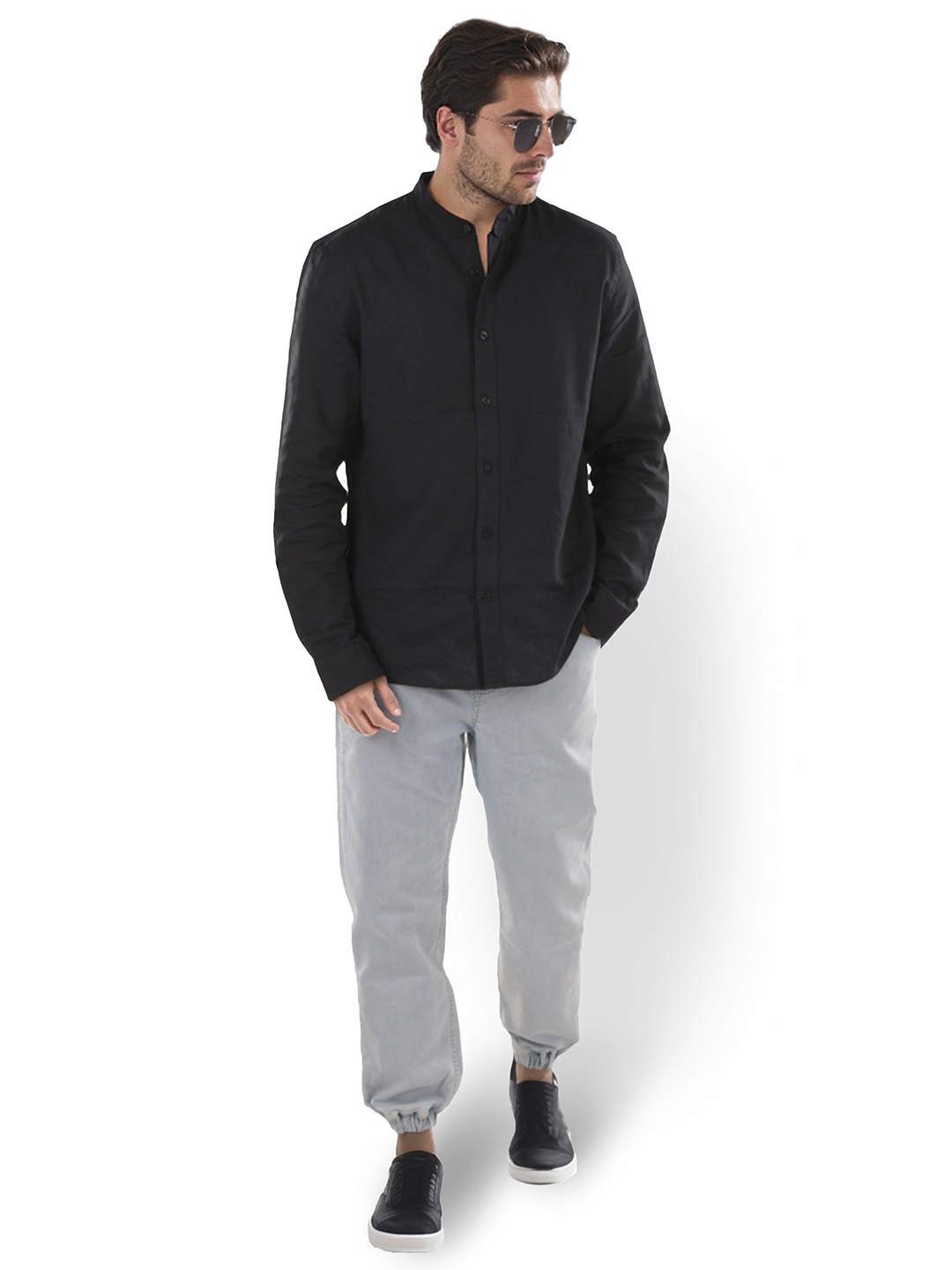 

Celio Men Mandarin Collar Solid Casual Shirt, Black
