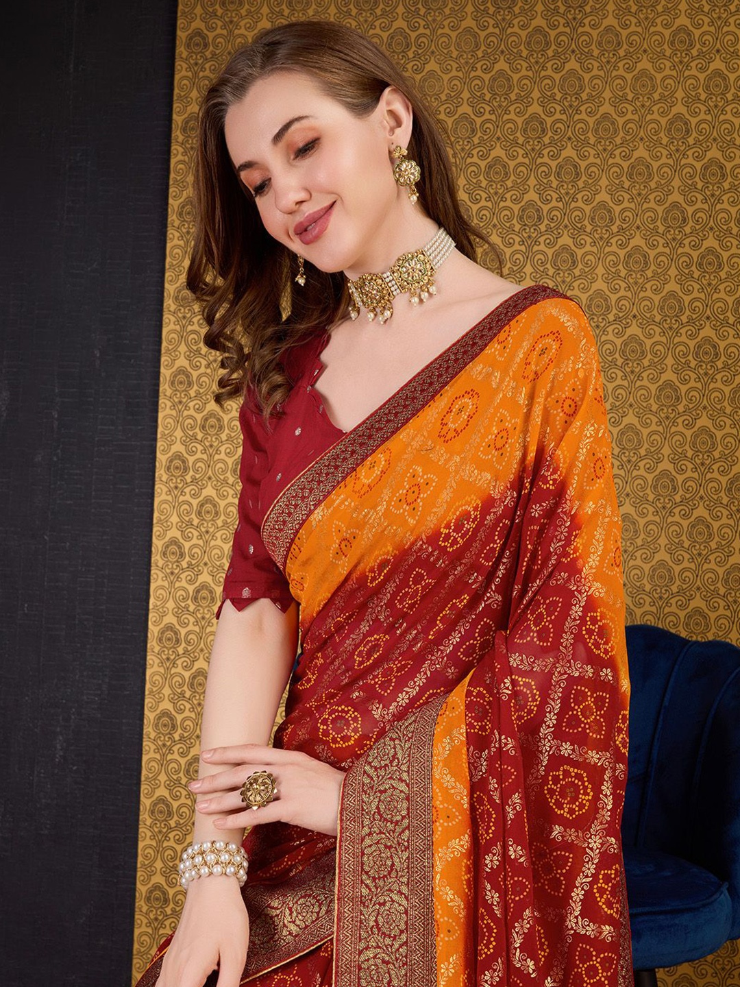 

Rekha Maniyar Bandhani Woven Design Saree, Red