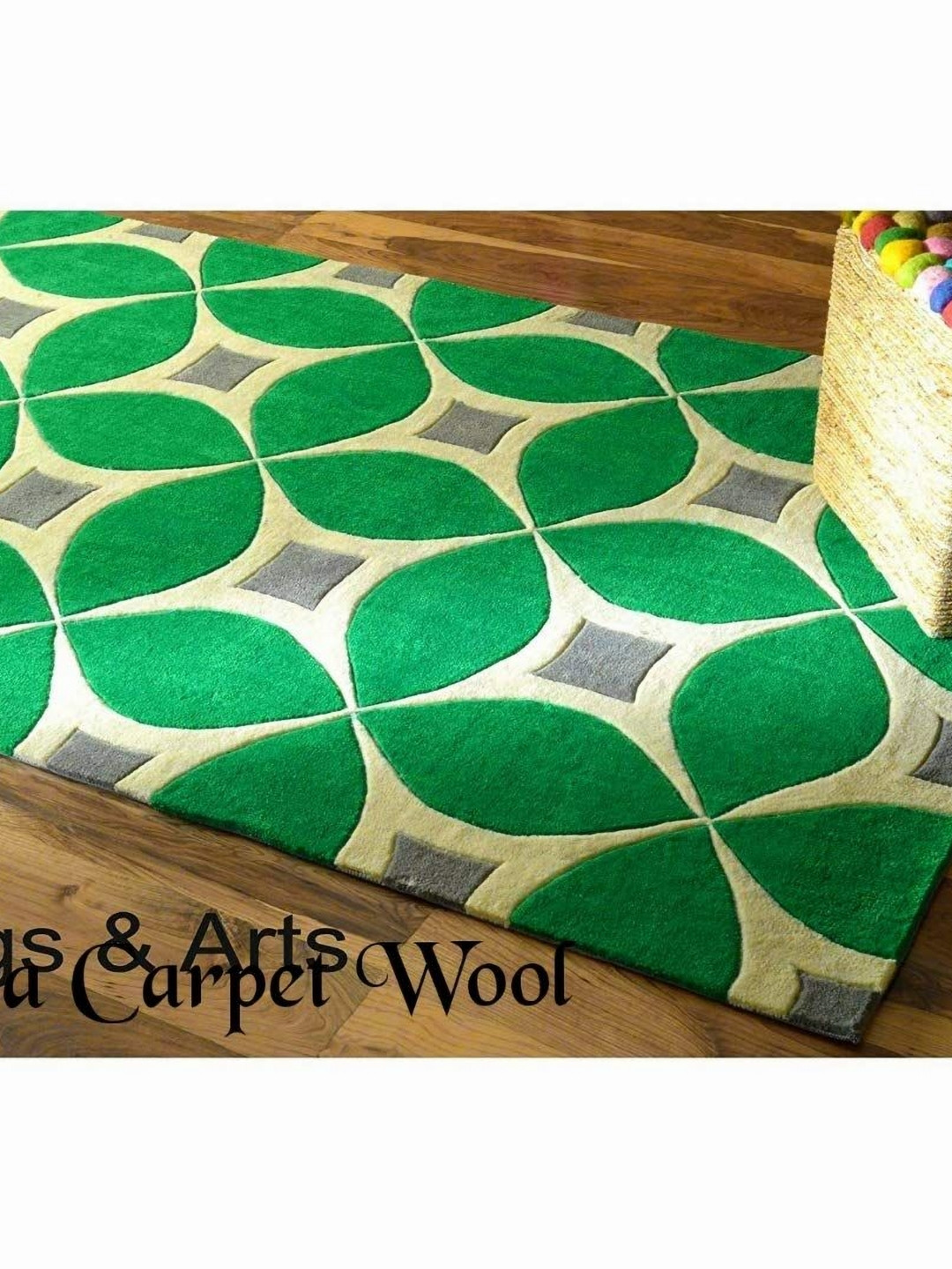 

IMRA CARPET Green Floral Shaggy Carpet
