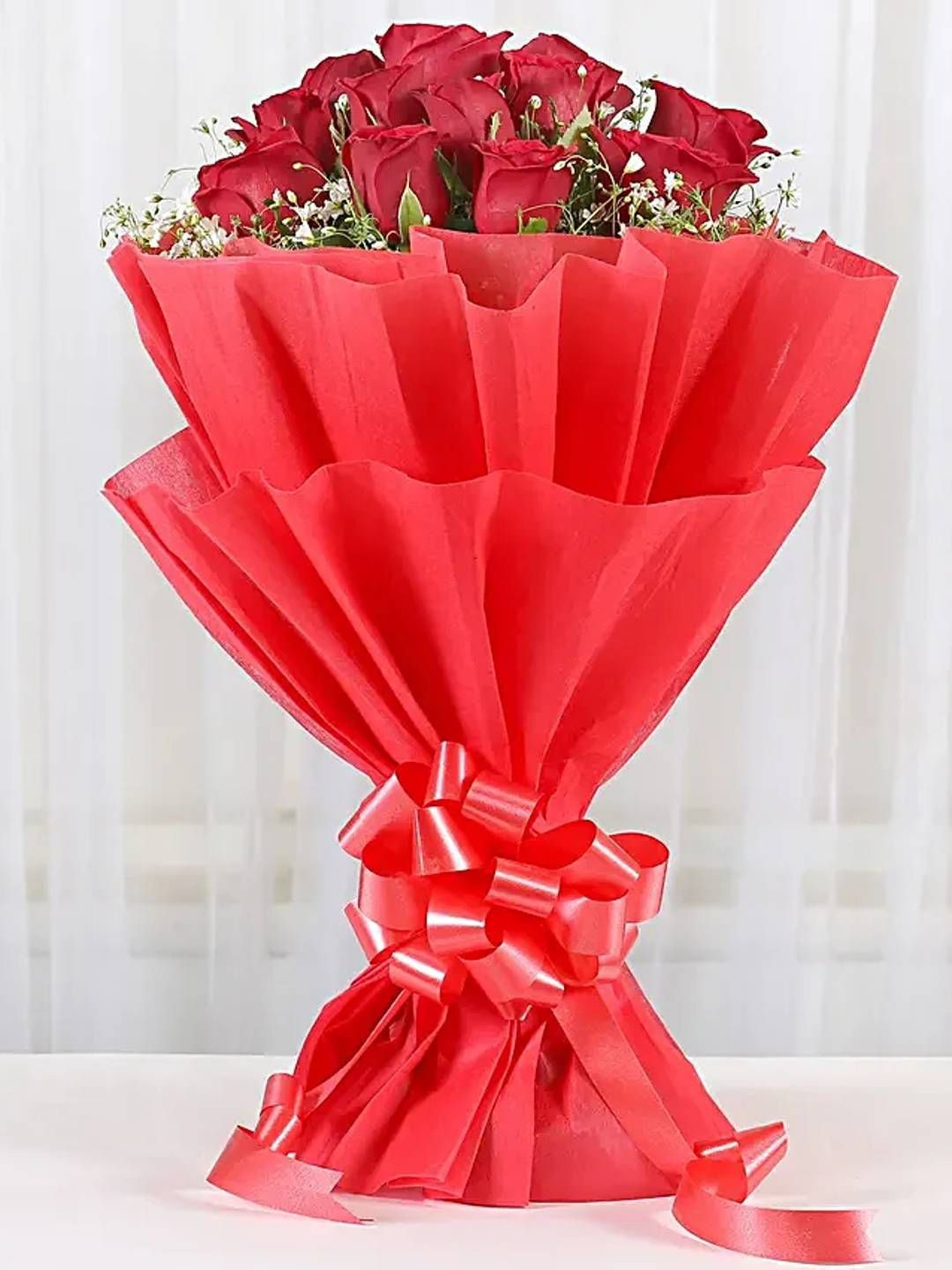 

fnp Red & Green 12 Pieces Roses Fresh Flowers Bouquet