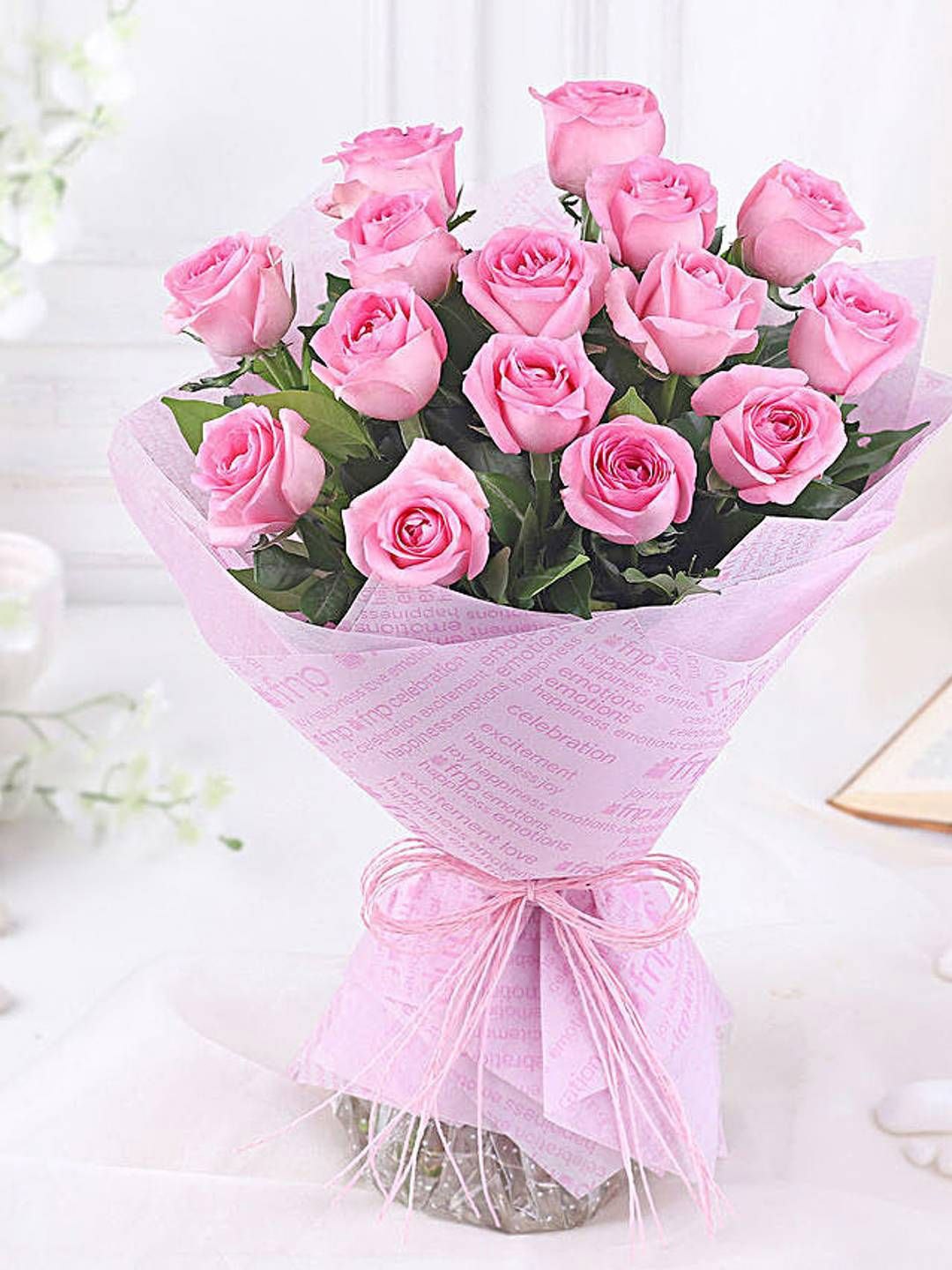 

fnp Pink & Green 15 Pieces Rose Bouquet
