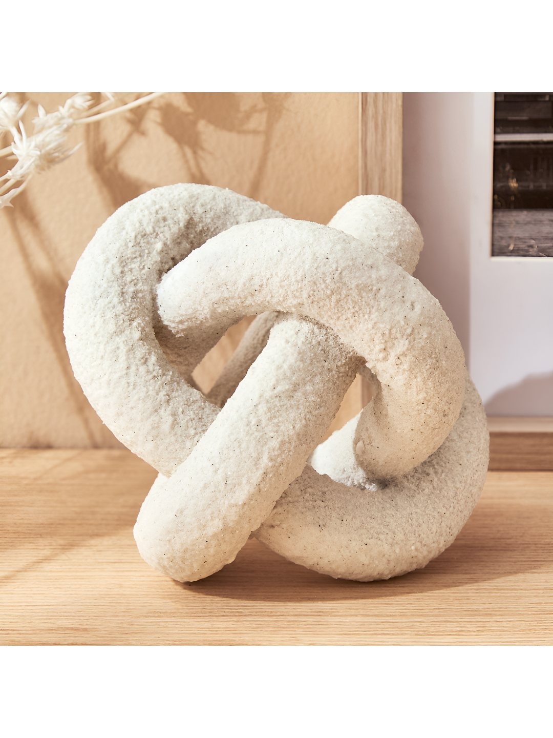 

Home Centre Off White Curio Showpiece