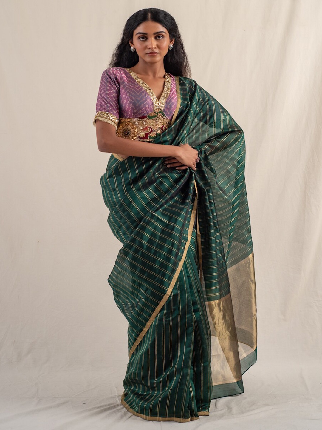 

PriyankaRaajiv Striped Zari Pure Silk Chanderi Saree, Green