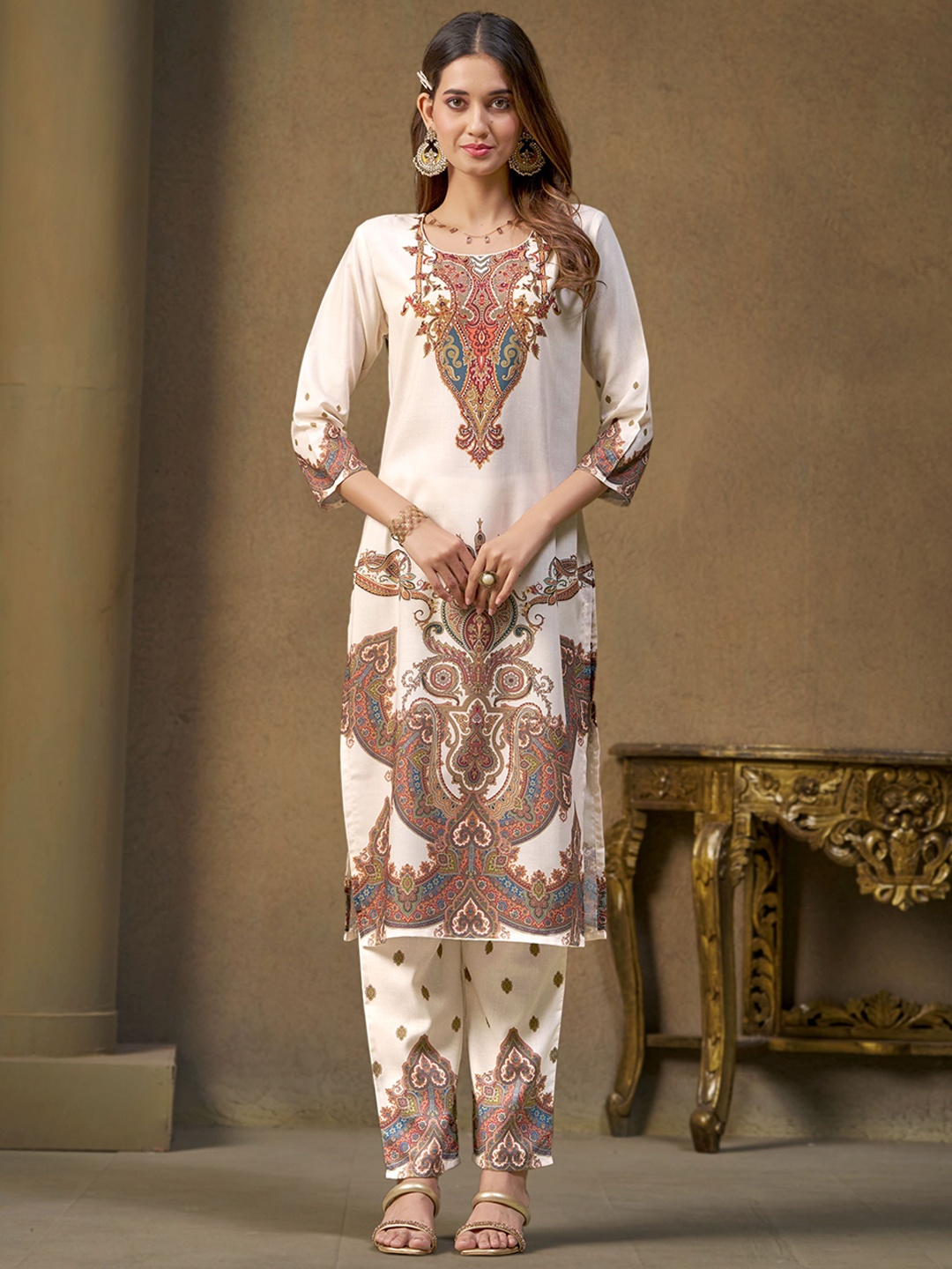 

VIRICA Paisley Printed Straight Kurta With Trousers, Cream