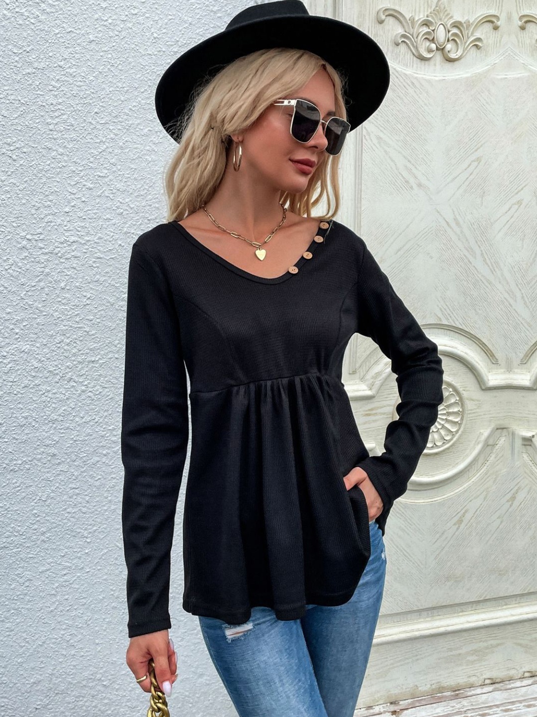 

StyleCast Solid V-Neck Top, Black